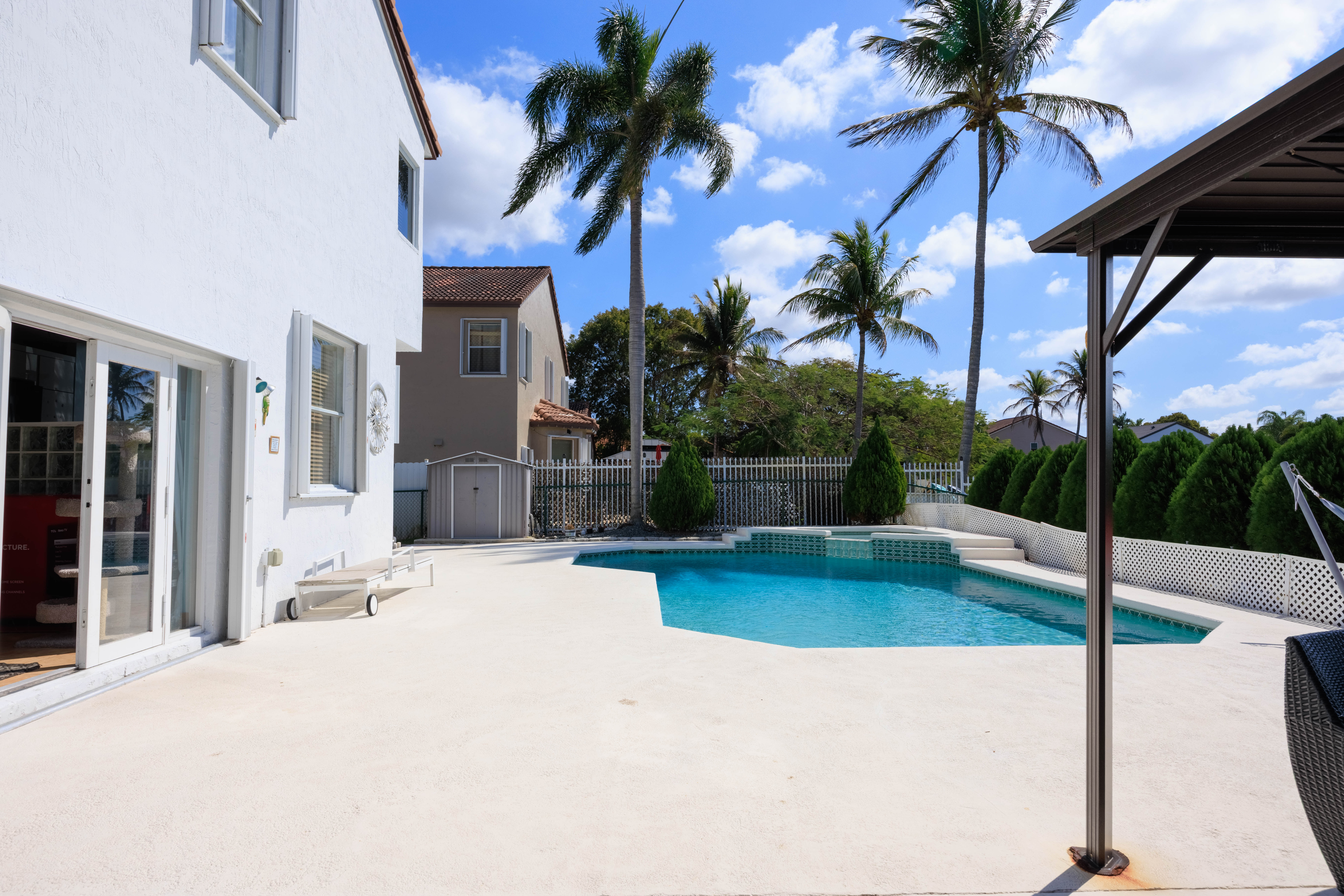 18438 NW 11th Street Pembroke Pines FL 33029