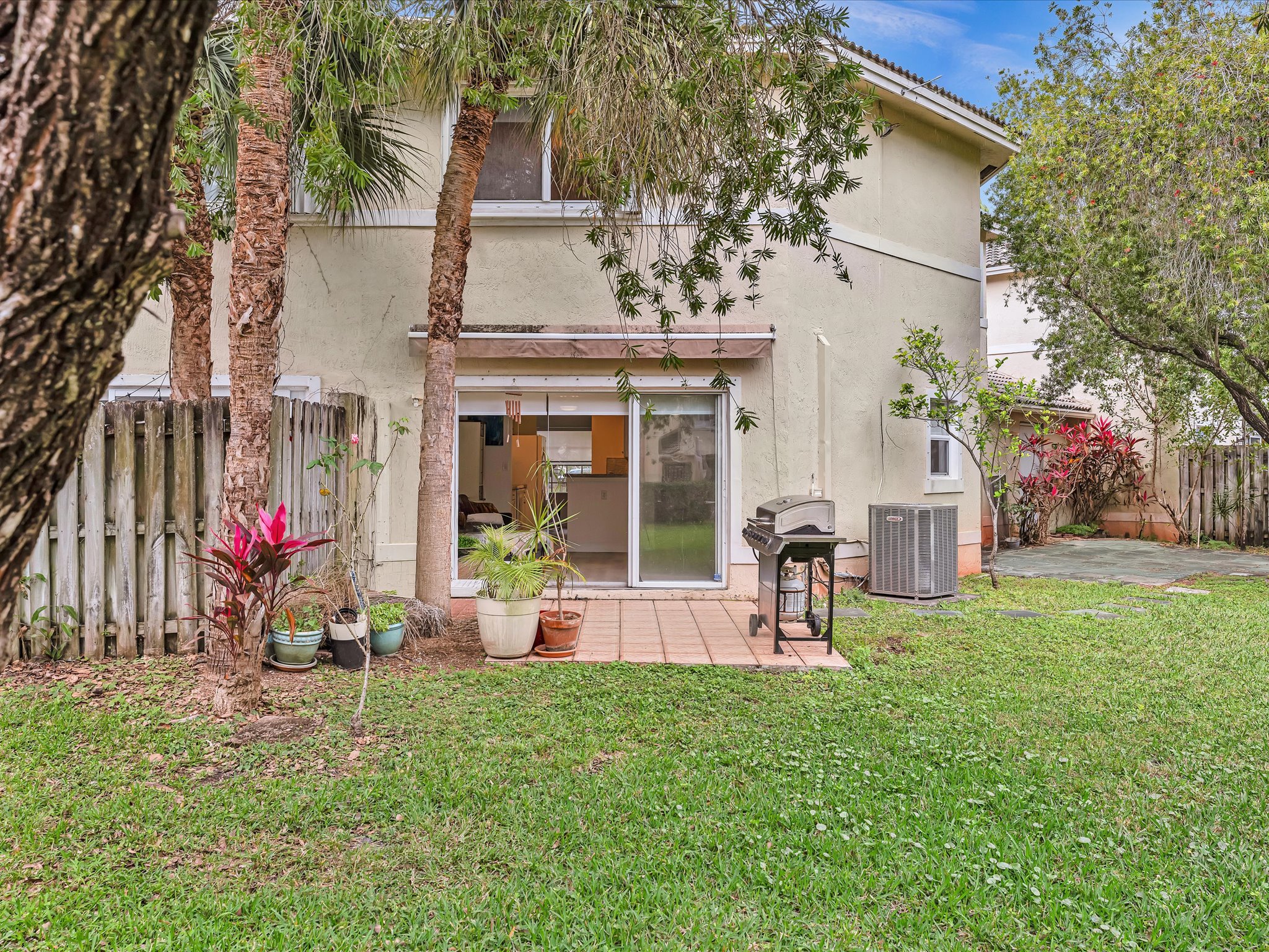 2237 NW 171st Terrace Pembroke Pines FL 33028