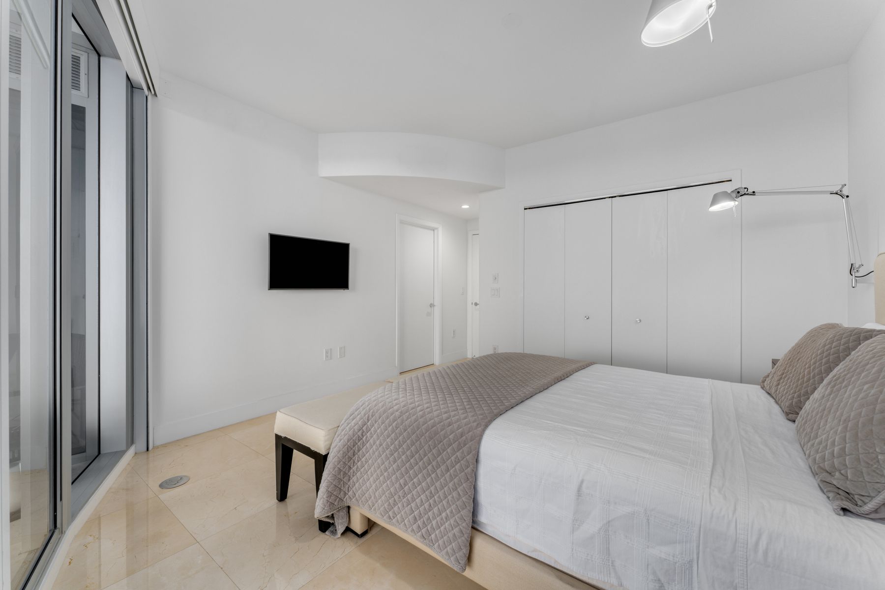 17121 Collins Avenue Sunny Isles Beach FL 33160