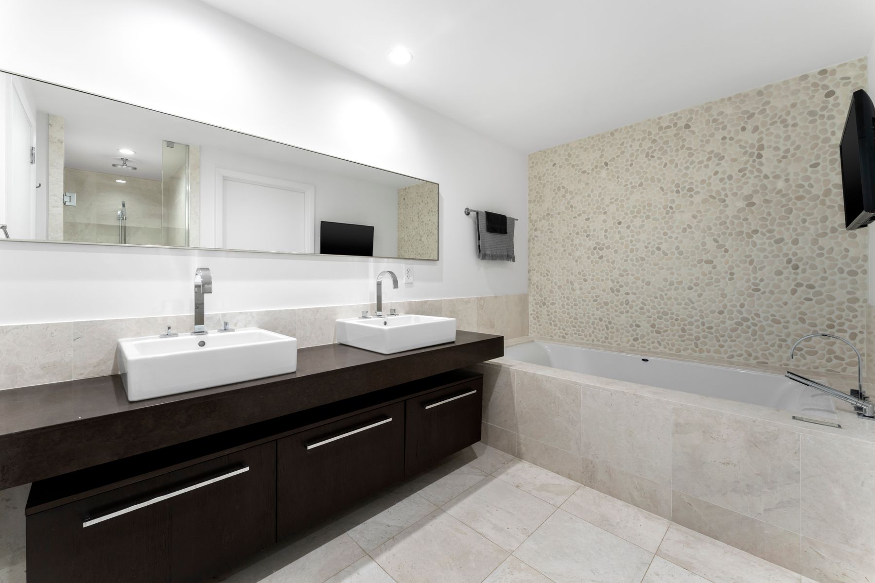 17121 Collins Avenue Sunny Isles Beach FL 33160
