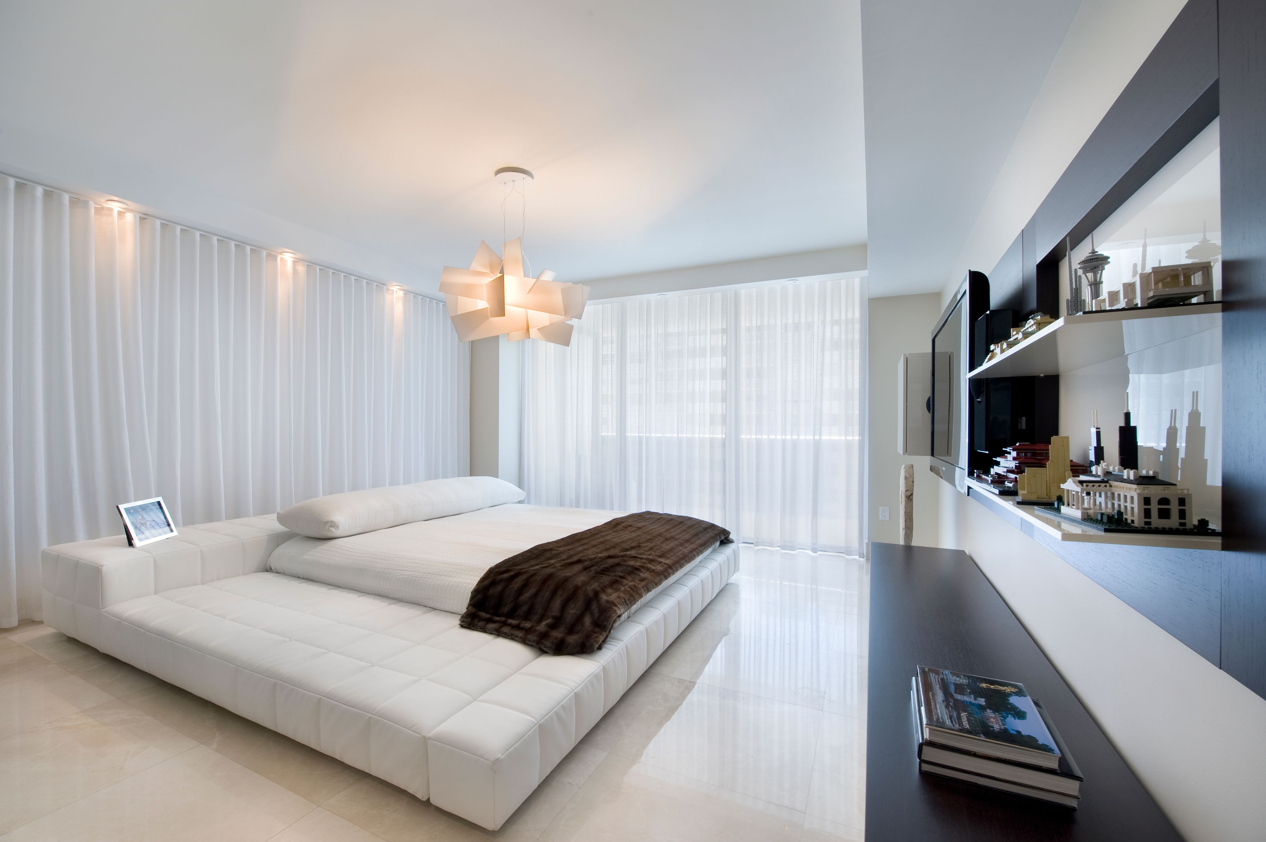 5875 Collins Avenue Miami Beach FL 33140