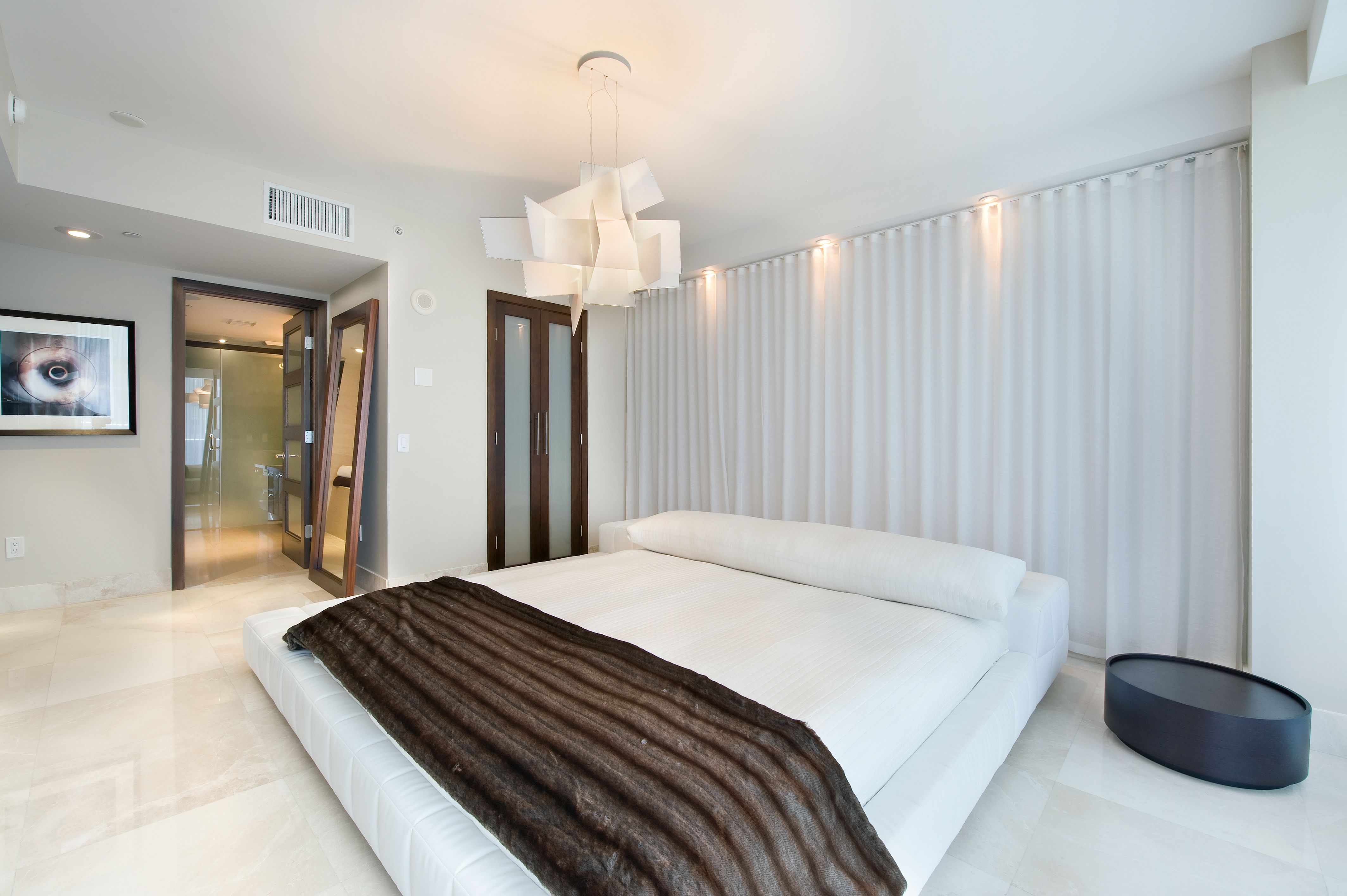 5875 Collins Avenue Miami Beach FL 33140