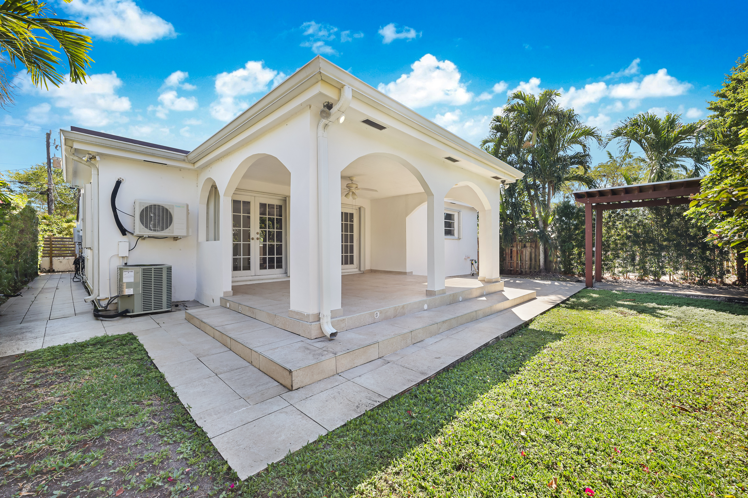 9056 Emerson Avenue Surfside FL 33154