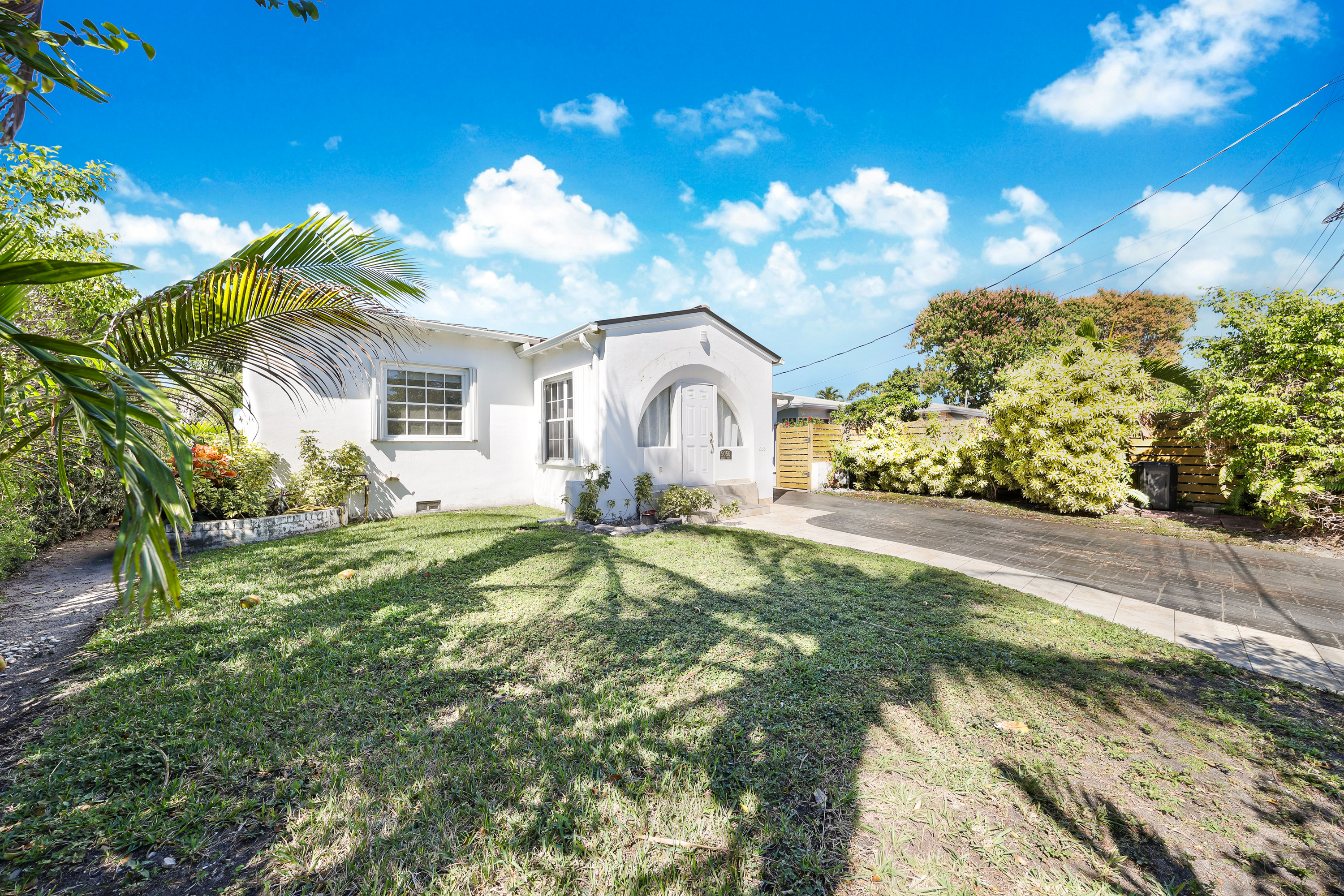 9056 Emerson Avenue Surfside FL 33154