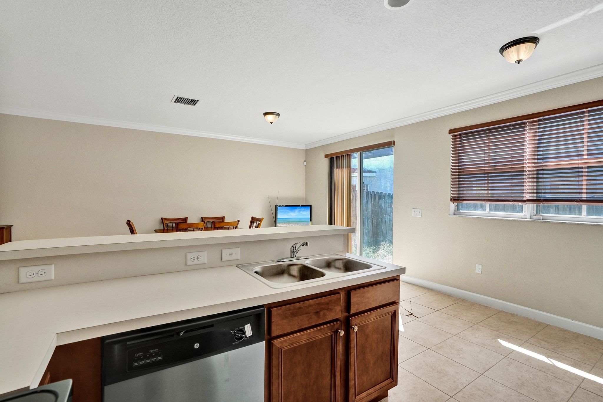 1042 NE 207th Terrace Miami FL 33179
