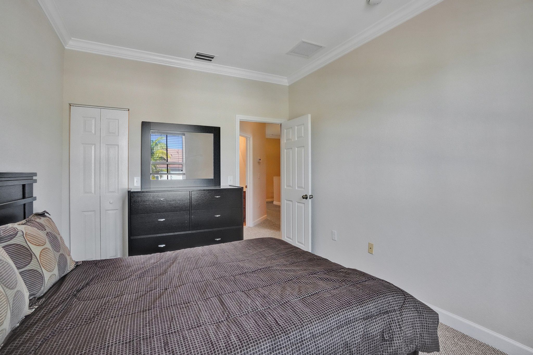 1042 NE 207th Terrace Miami FL 33179