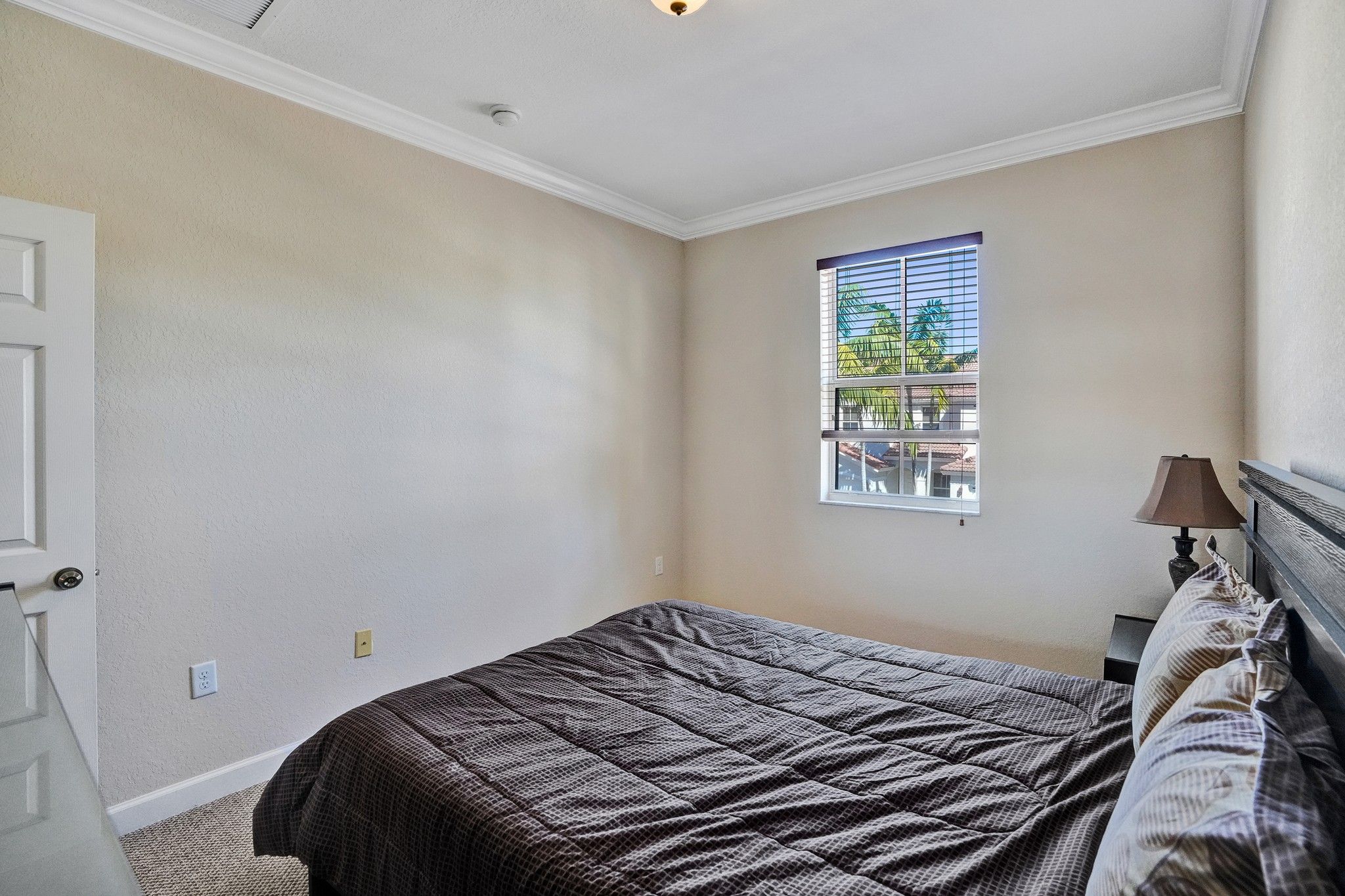 1042 NE 207th Terrace Miami FL 33179