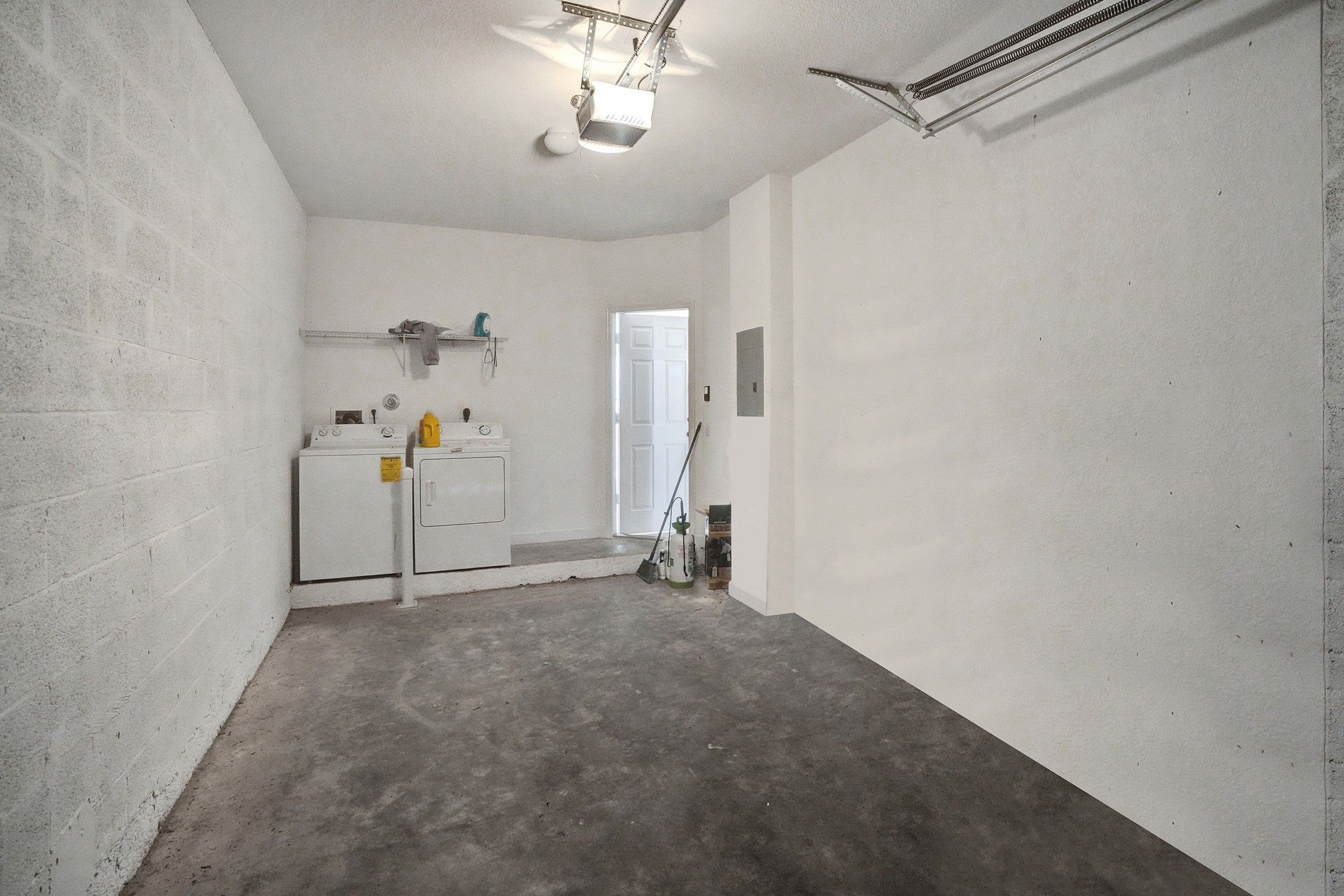 1042 NE 207th Terrace Miami FL 33179