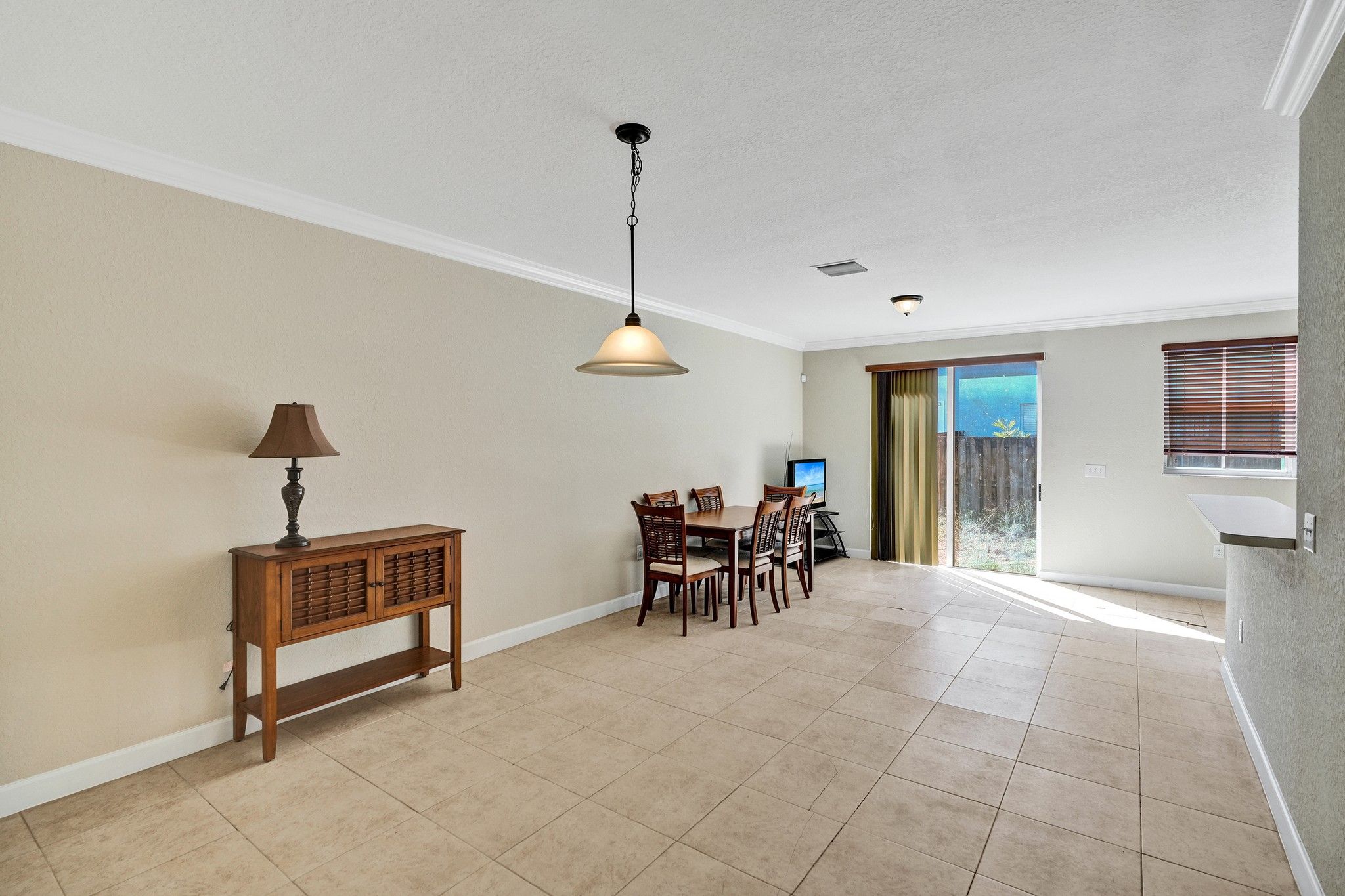 1042 NE 207th Terrace Miami FL 33179