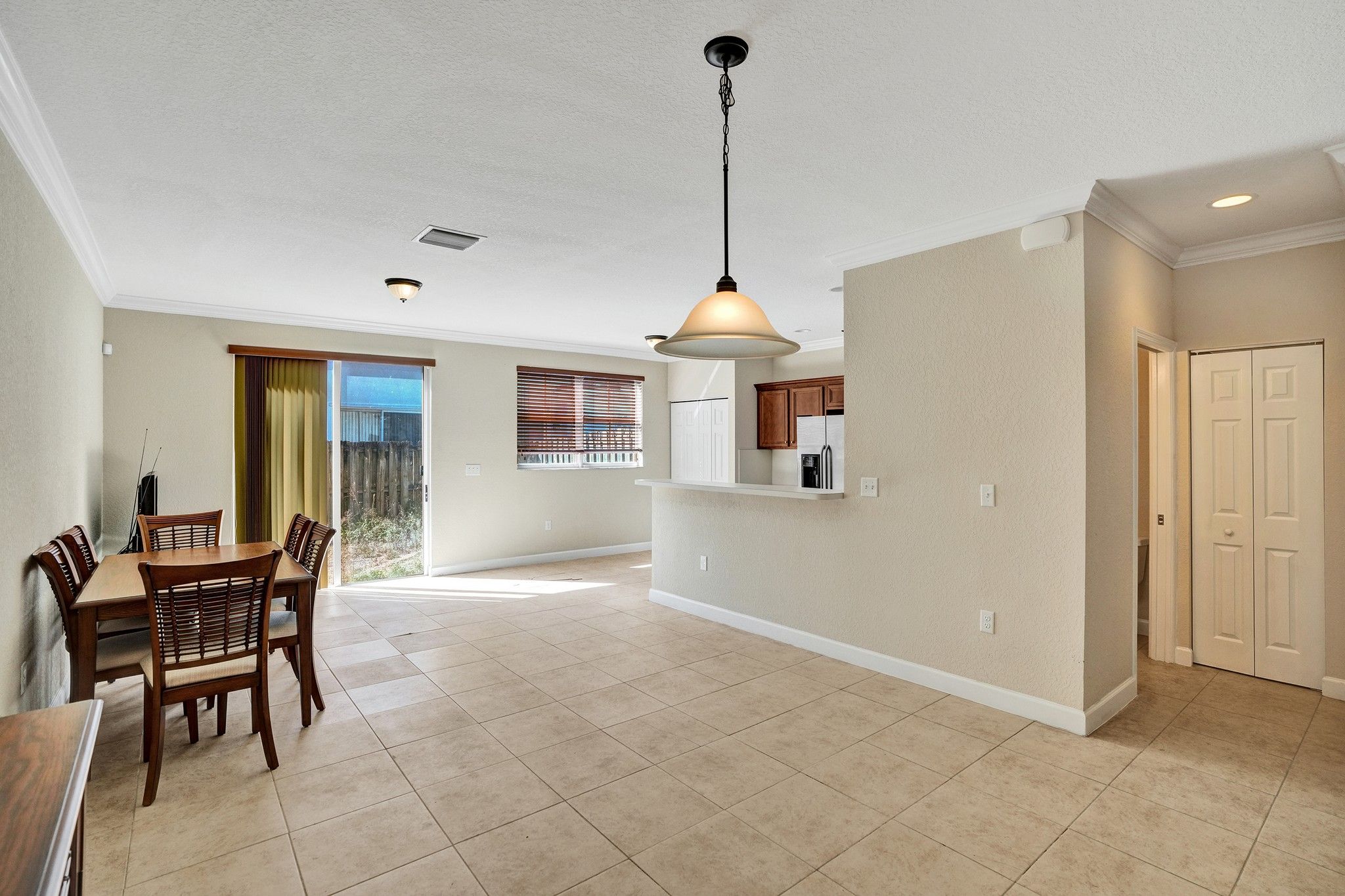 1042 NE 207th Terrace Miami FL 33179