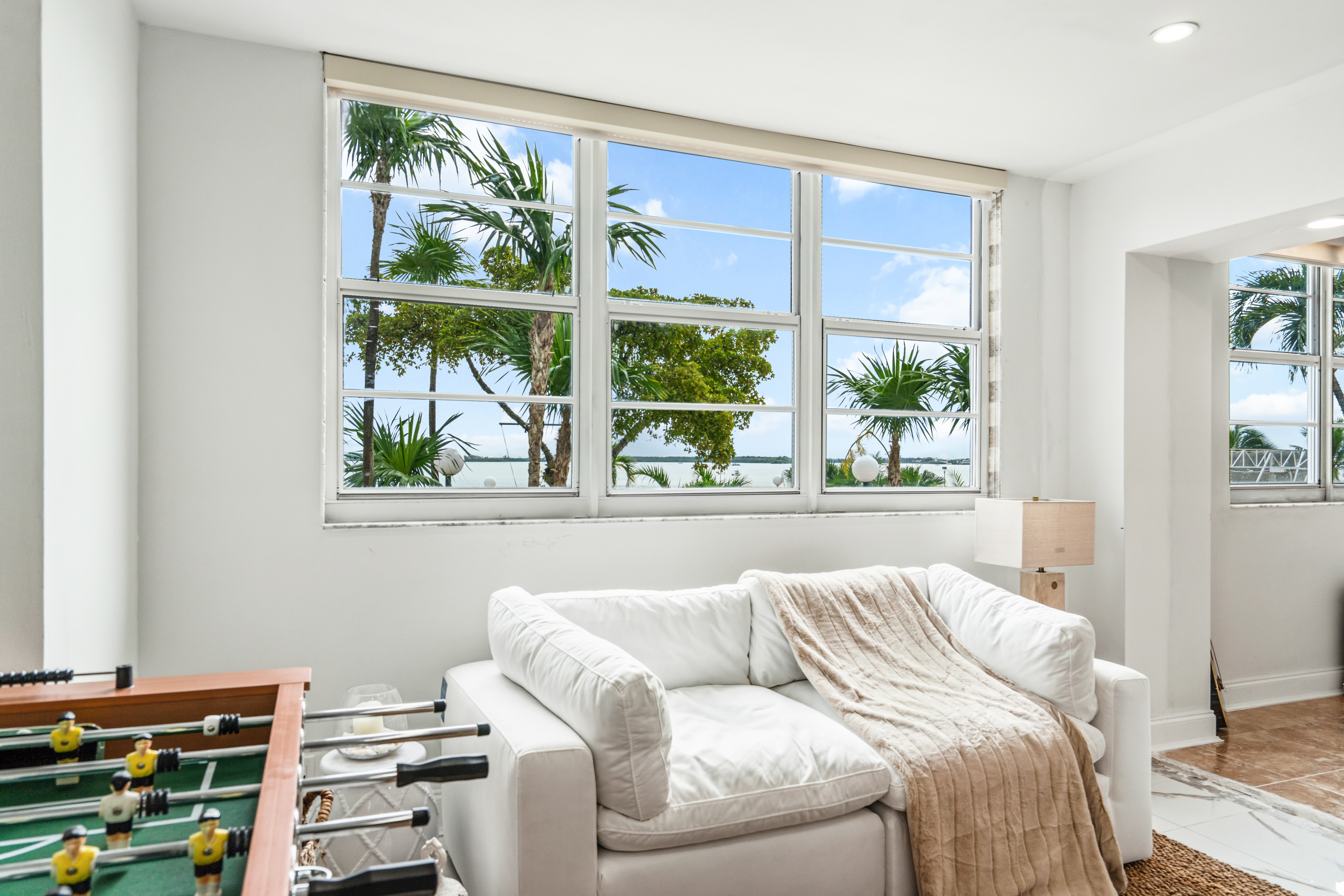 905 Brickell Bay Drive Miami FL 33131