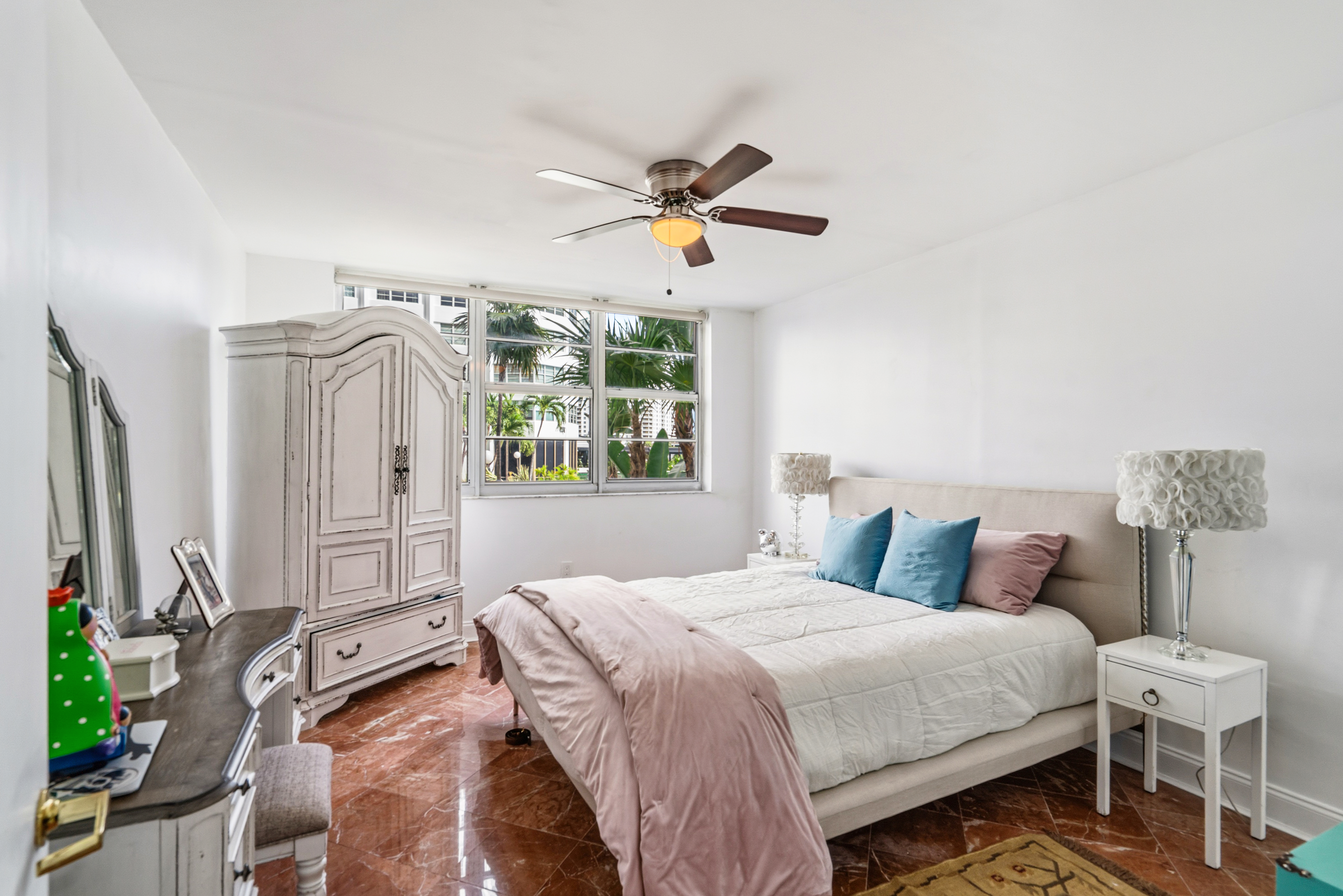 905 Brickell Bay Drive Miami FL 33131