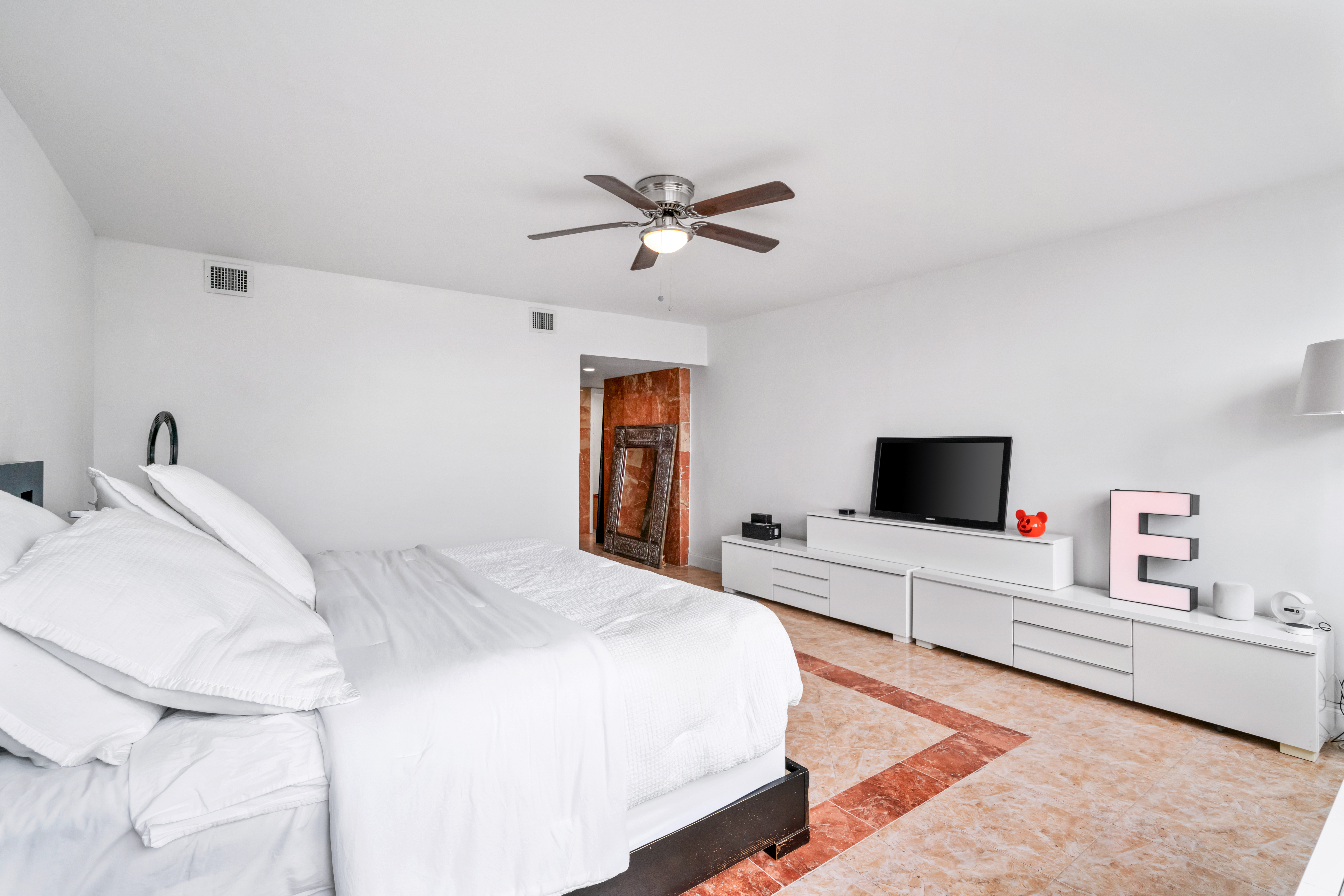 905 Brickell Bay Drive Miami FL 33131