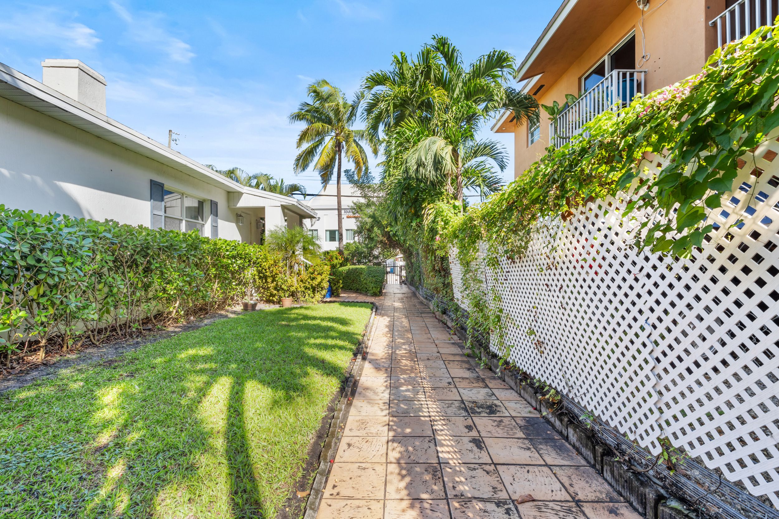 1460 NW 2nd Street Miami FL 33125
