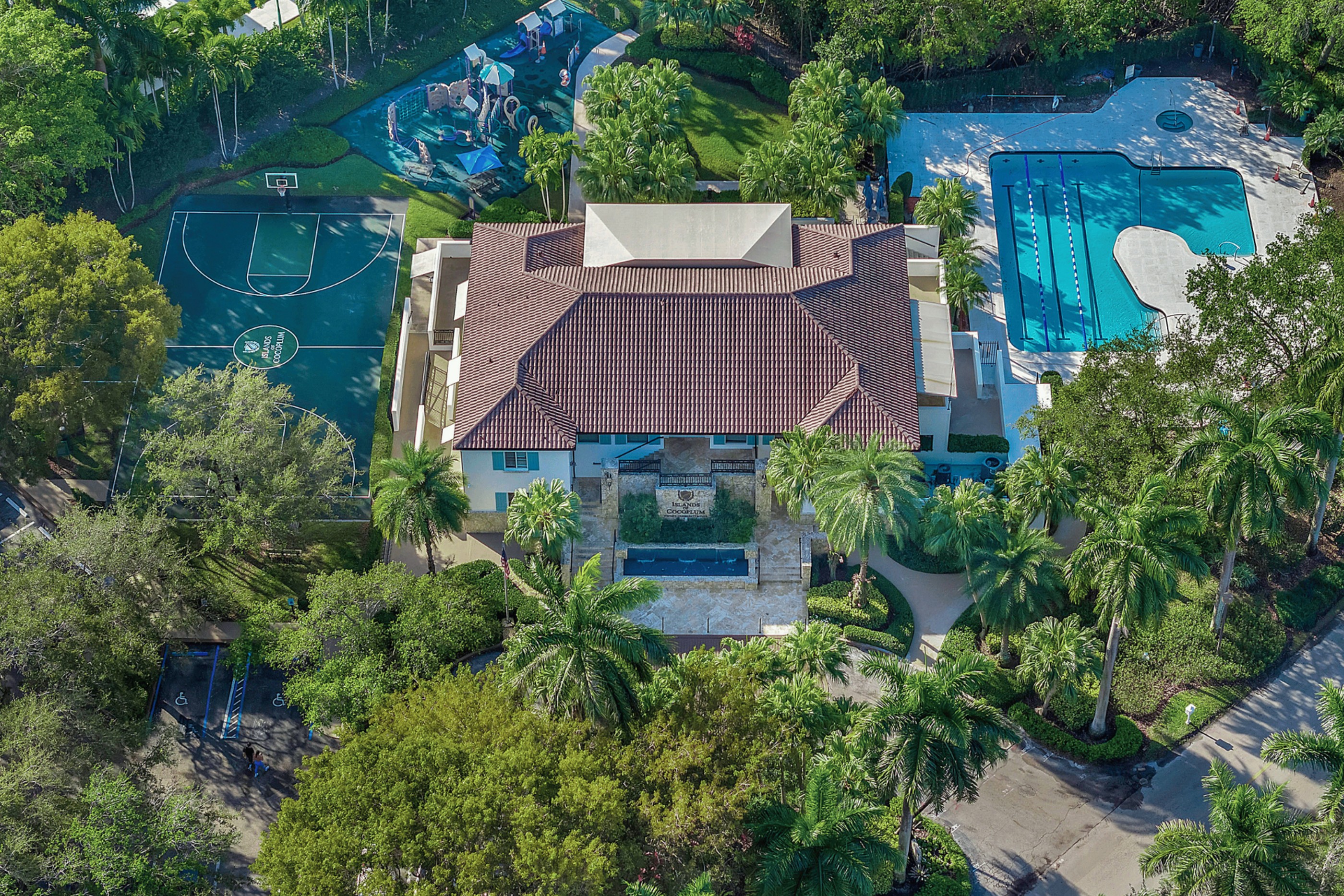 7150 W Lago Drive Coral Gables FL 33143