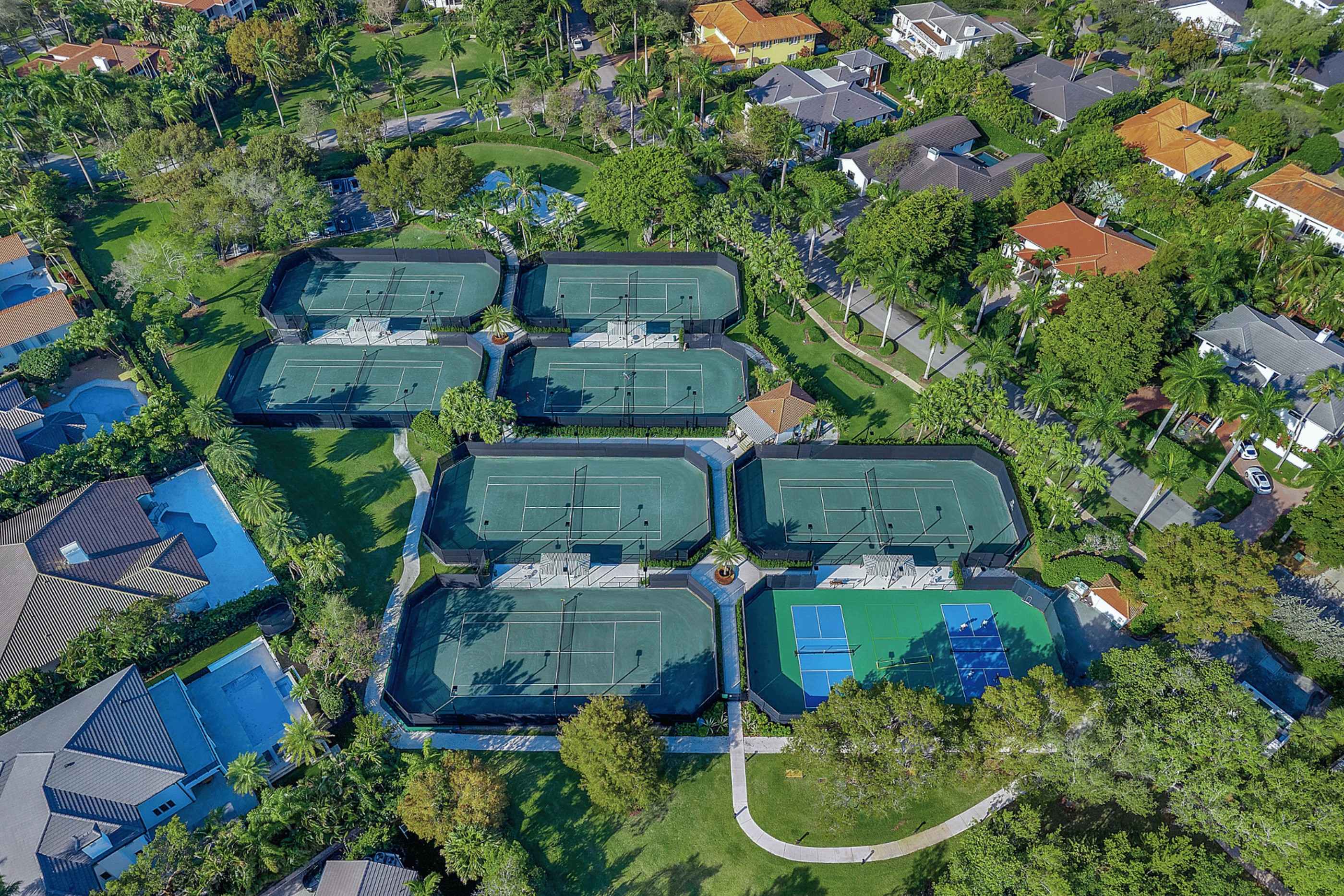 7150 W Lago Drive Coral Gables FL 33143