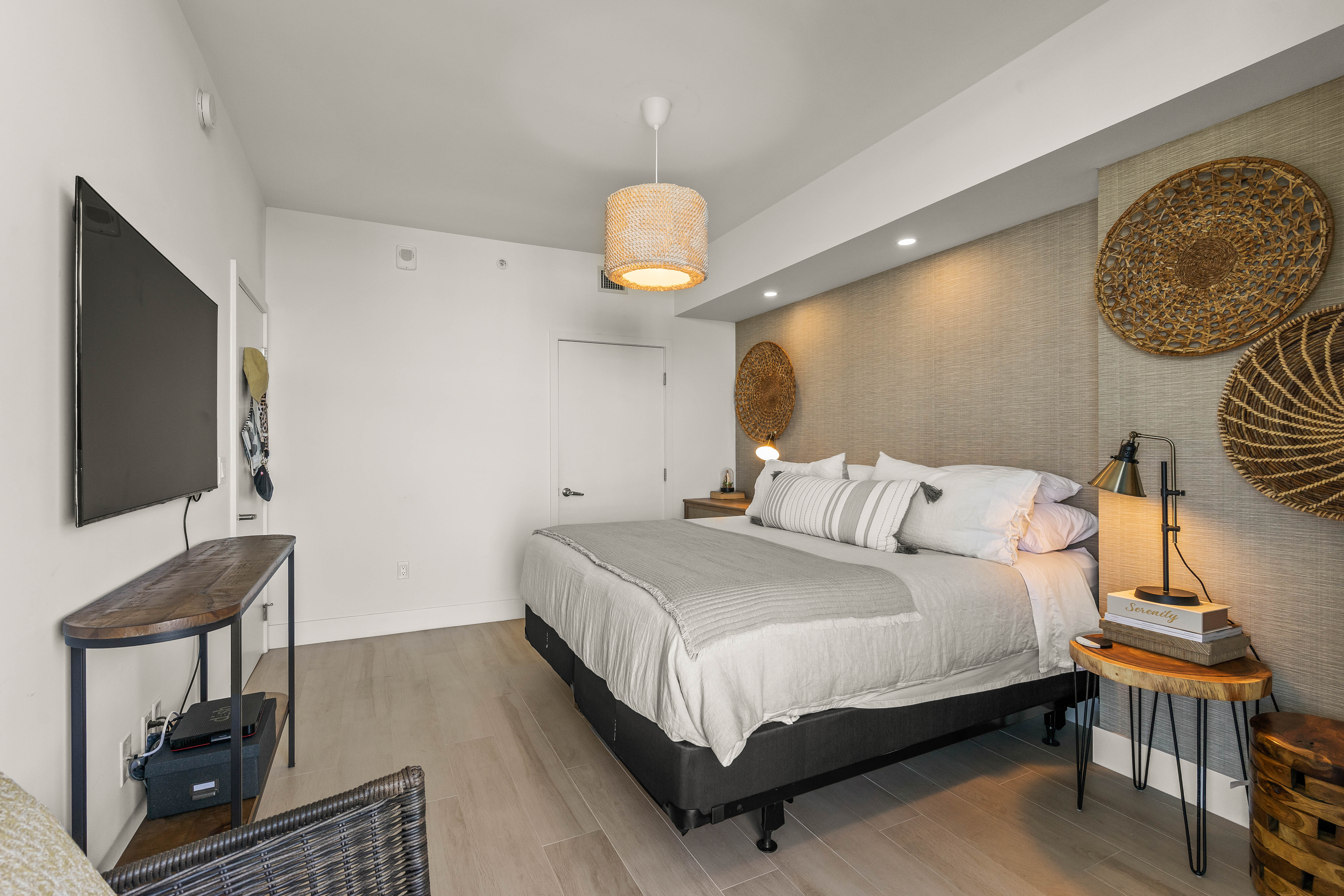 16385 Biscayne Boulevard North Miami Beach FL 33160