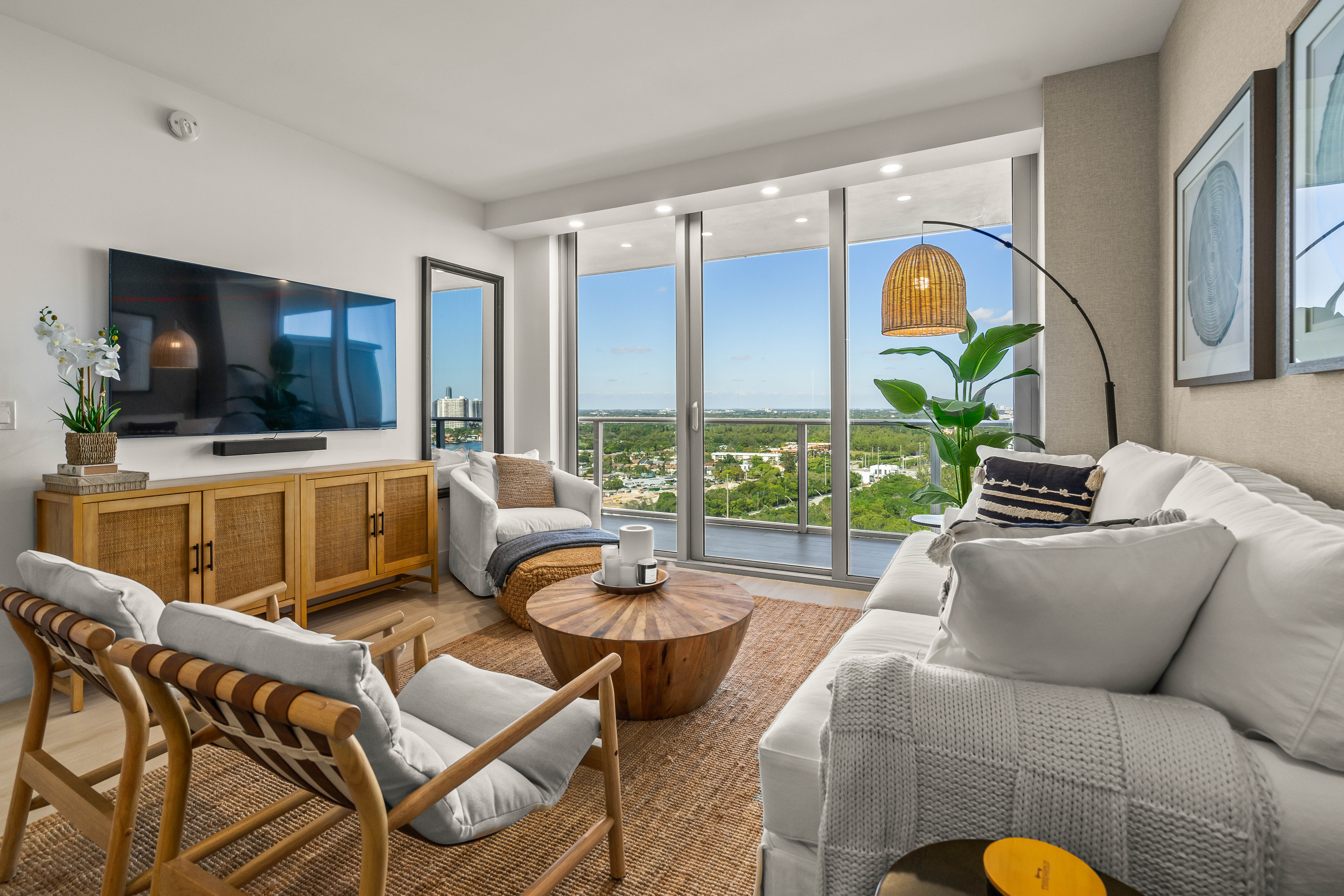 16385 Biscayne Boulevard North Miami Beach FL 33160