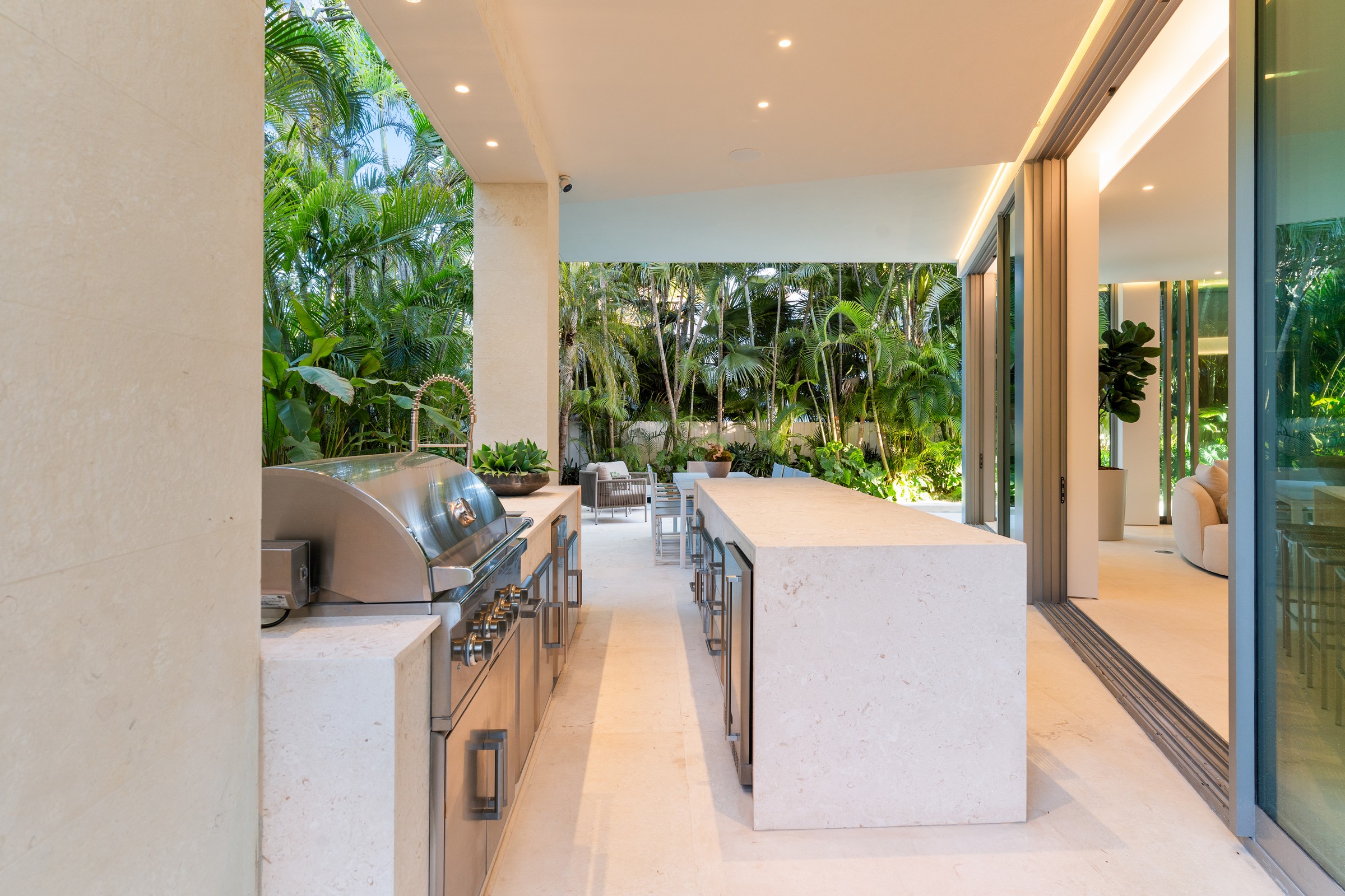 1616 Onaway Drive Miami FL 33133
