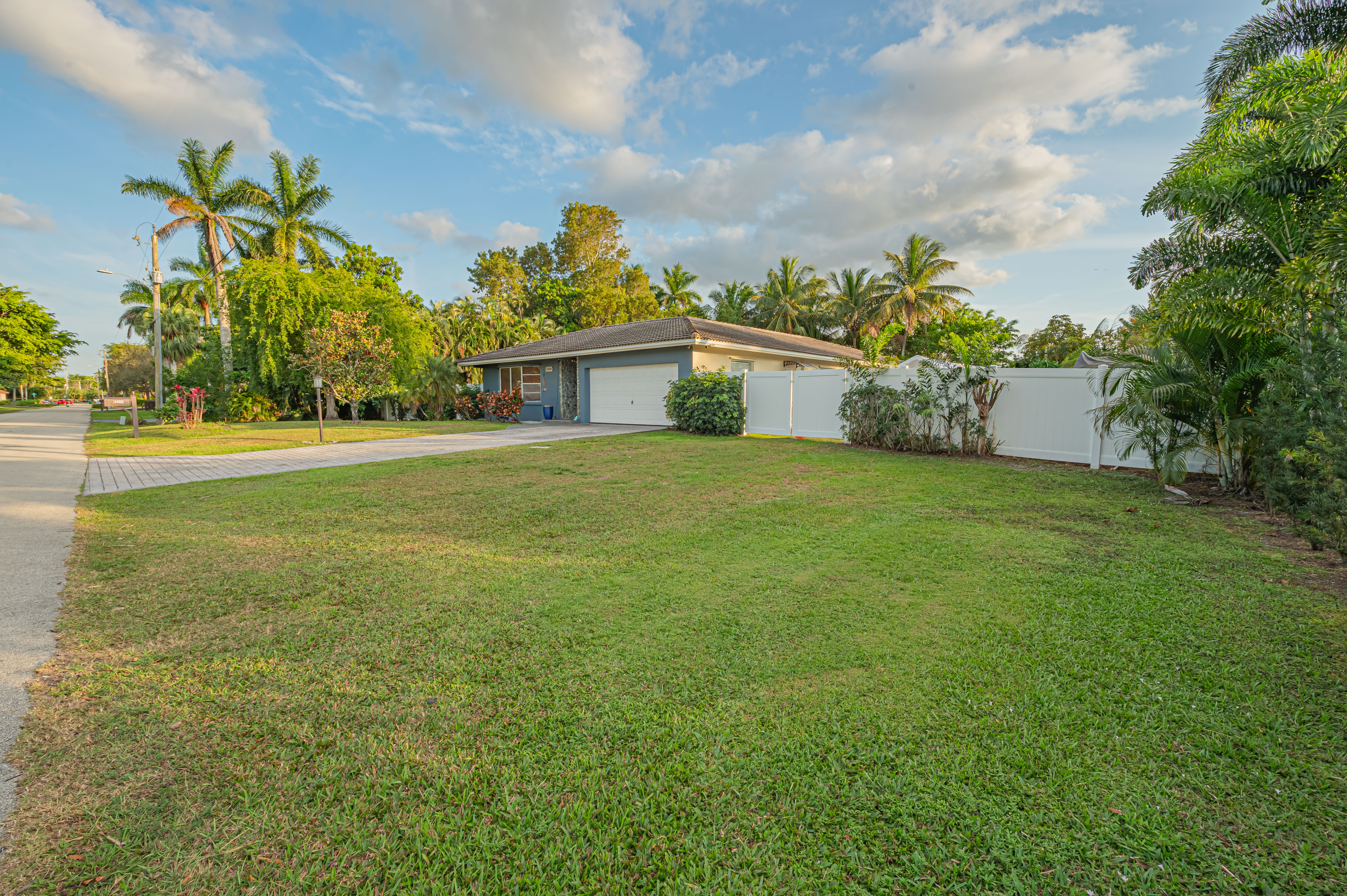 11400 Tara Drive Plantation FL 33325