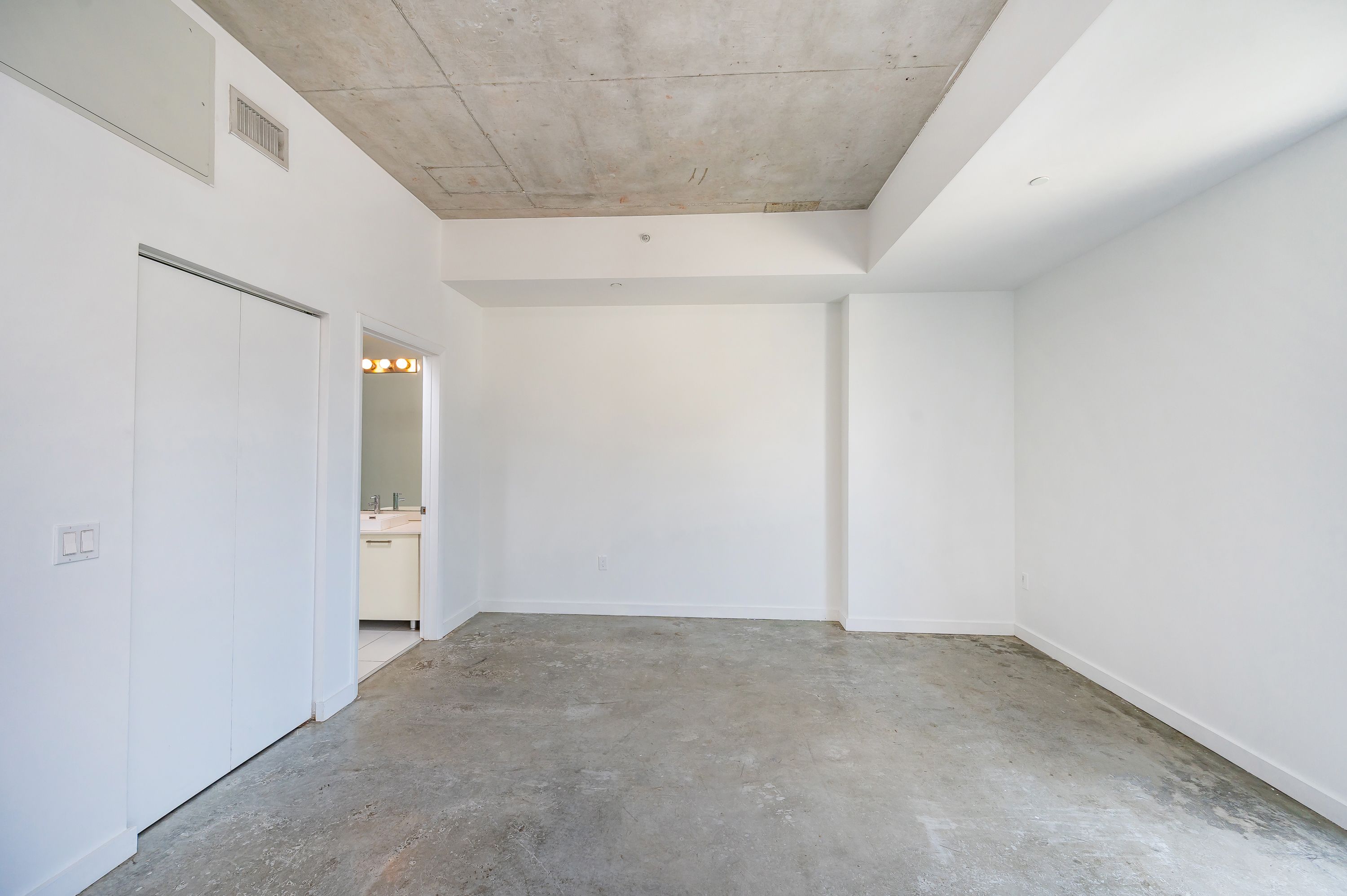 151 SE 1st Street Miami FL 33131