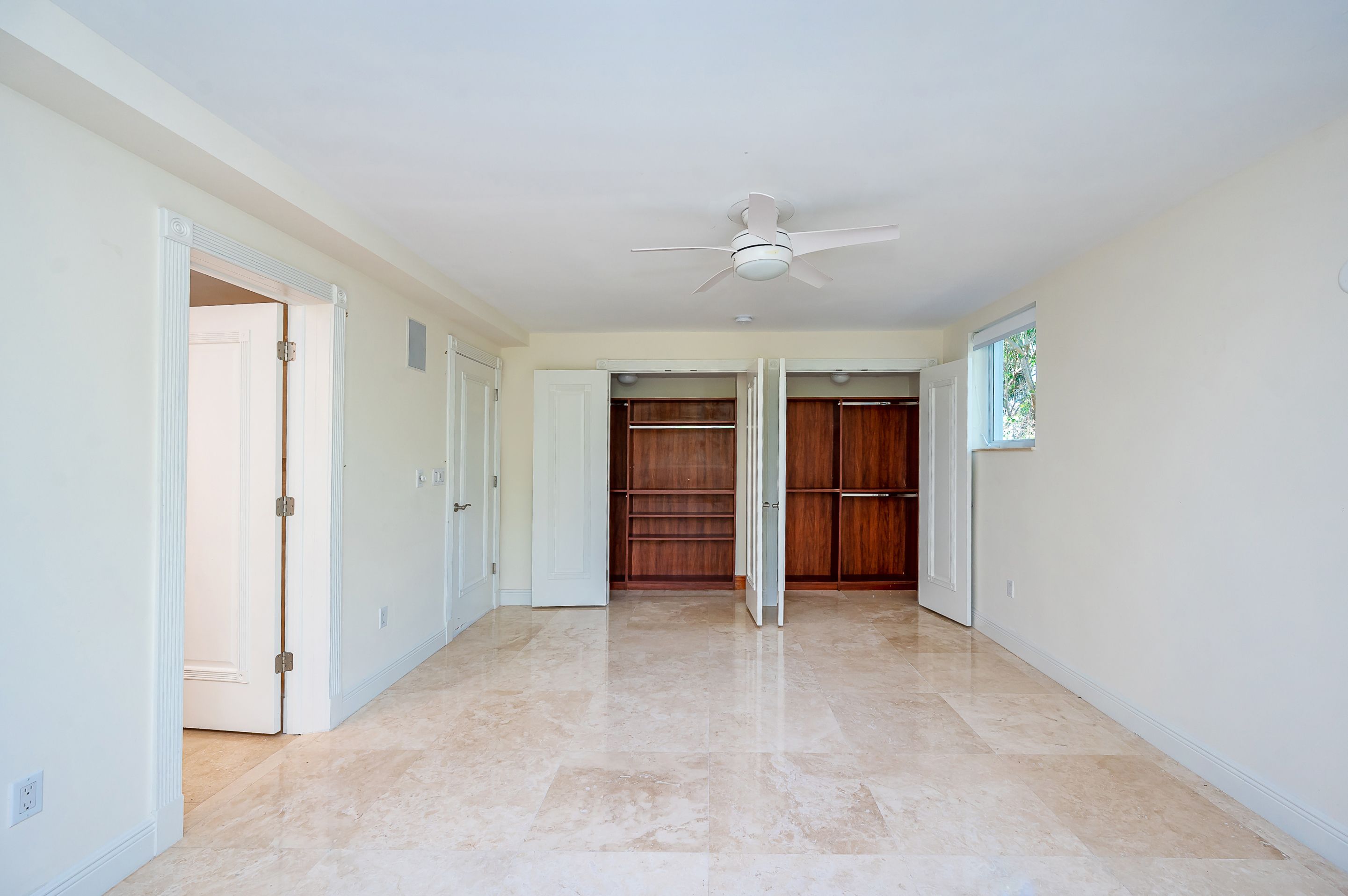 541 S Mashta Drive Key Biscayne FL 33149