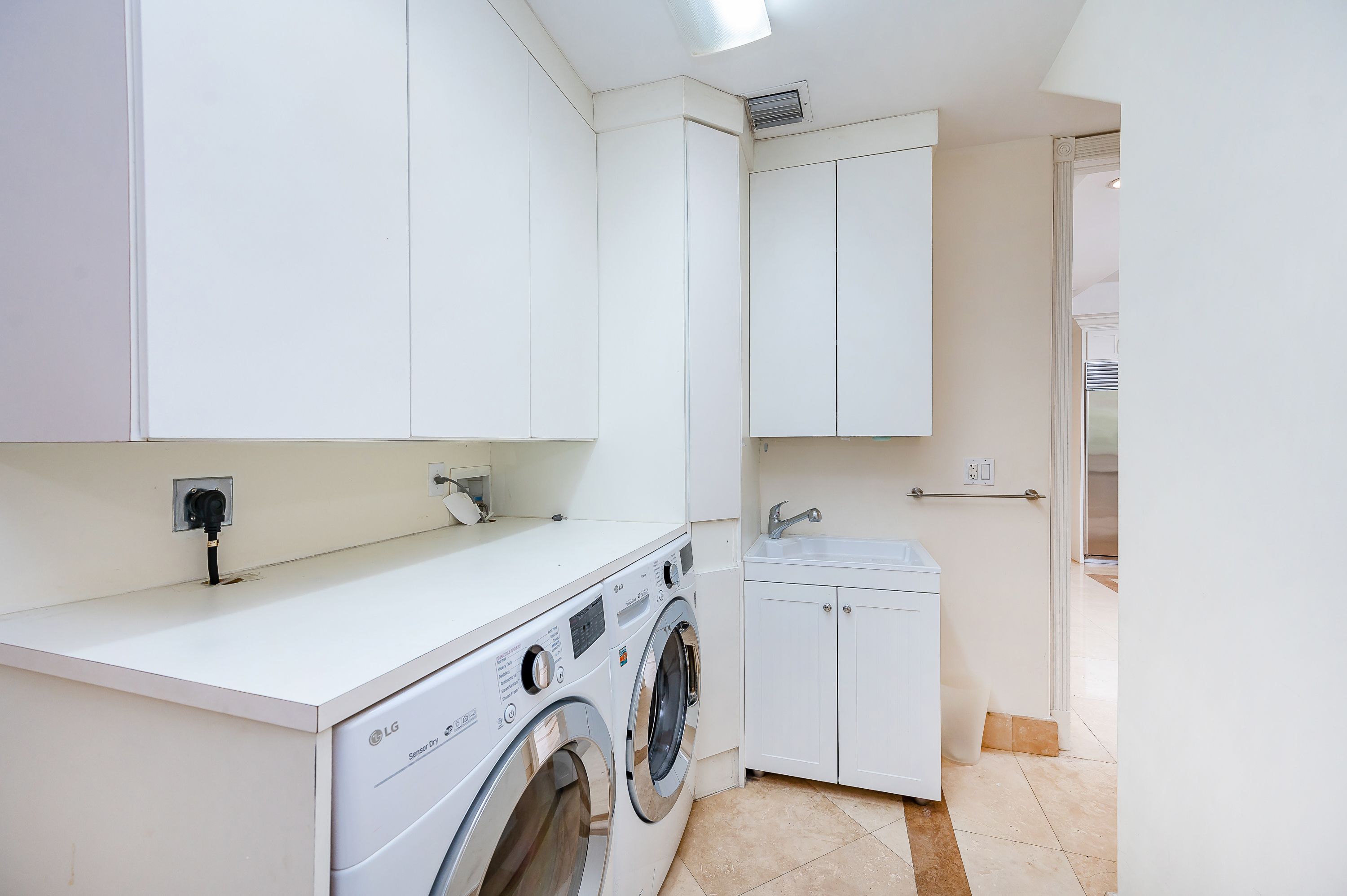 541 S Mashta Drive Key Biscayne FL 33149