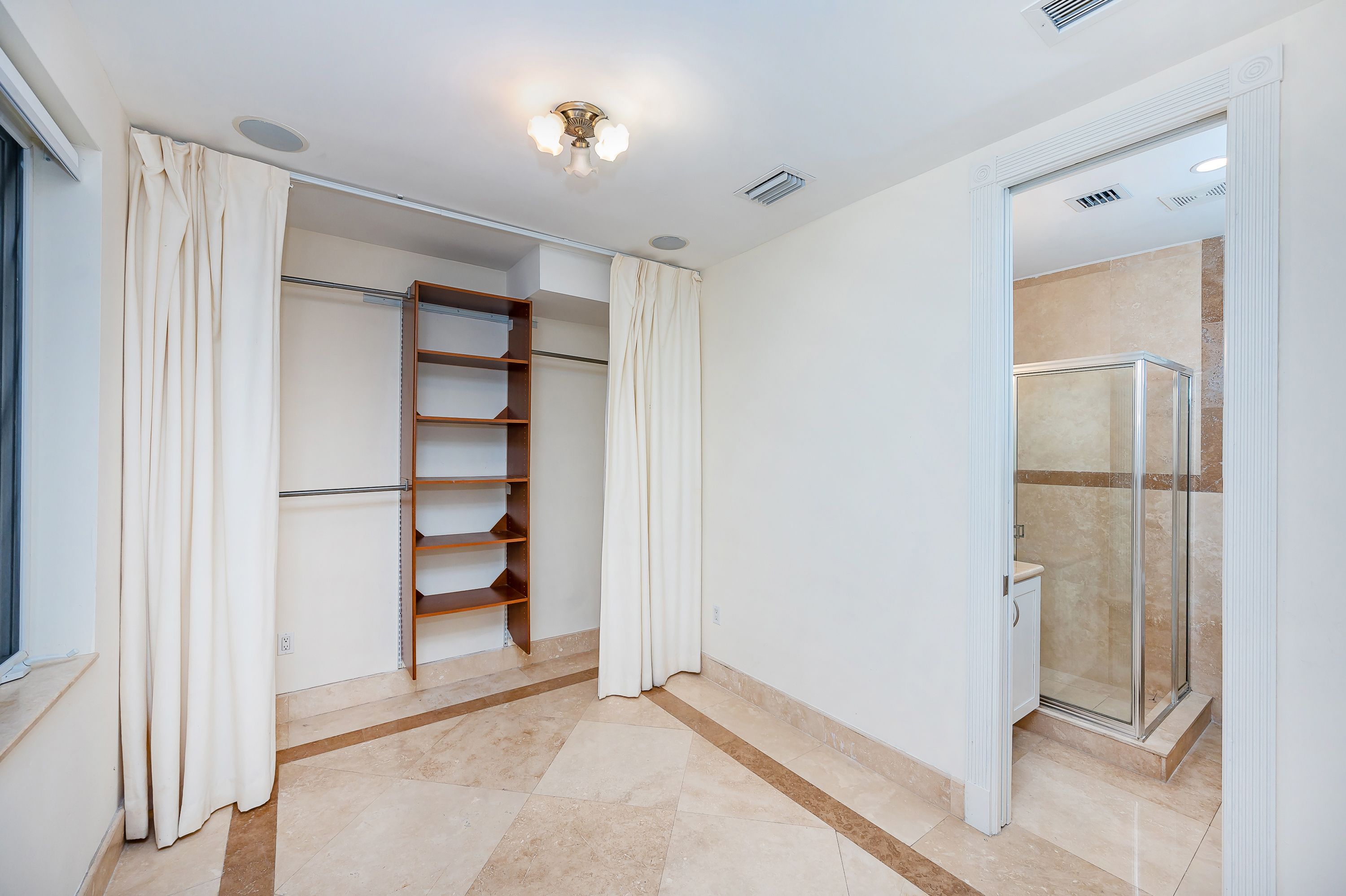 541 S Mashta Drive Key Biscayne FL 33149