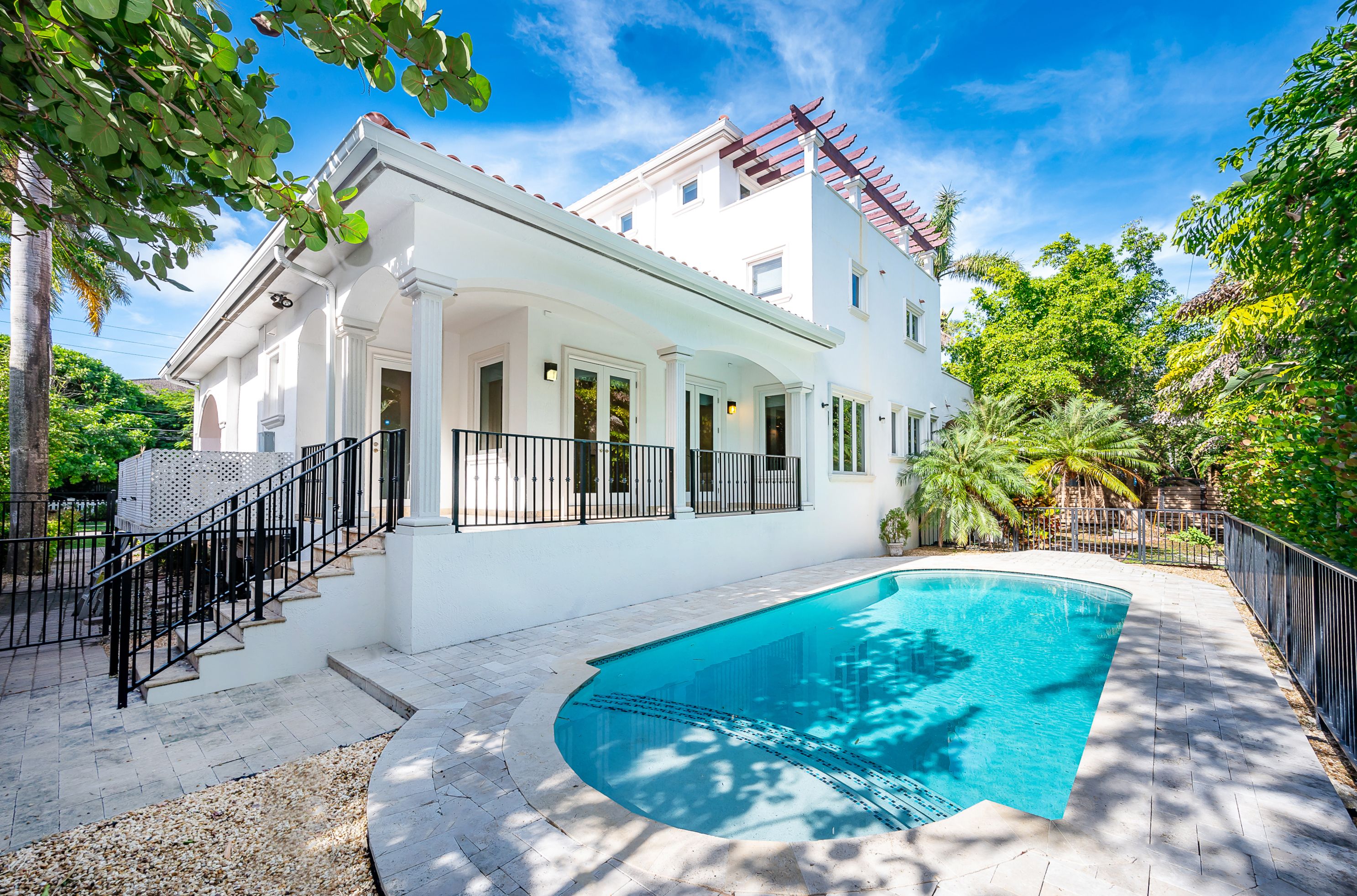 541 S Mashta Drive Key Biscayne FL 33149