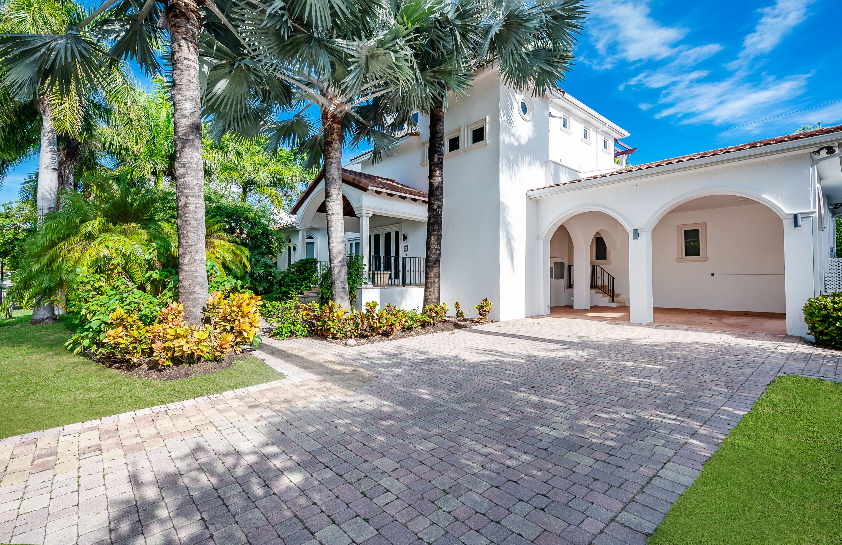 541 S Mashta Drive Key Biscayne FL 33149