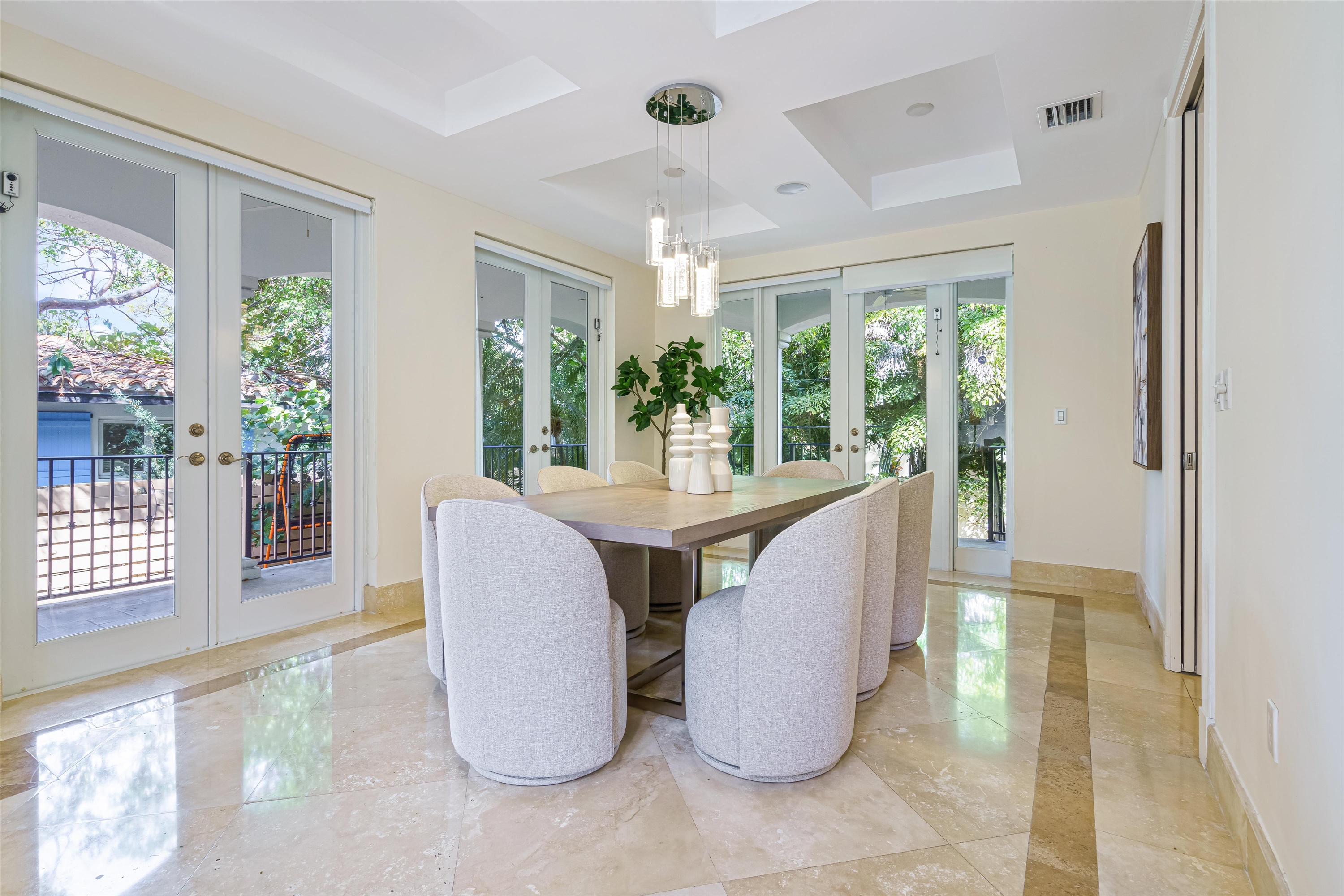 541 S Mashta Drive Key Biscayne FL 33149