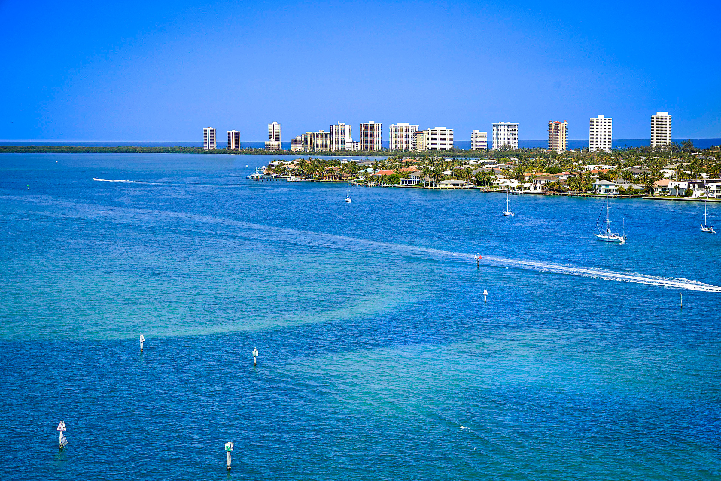 2640 Lake Shore Drive Riviera Beach FL 33404