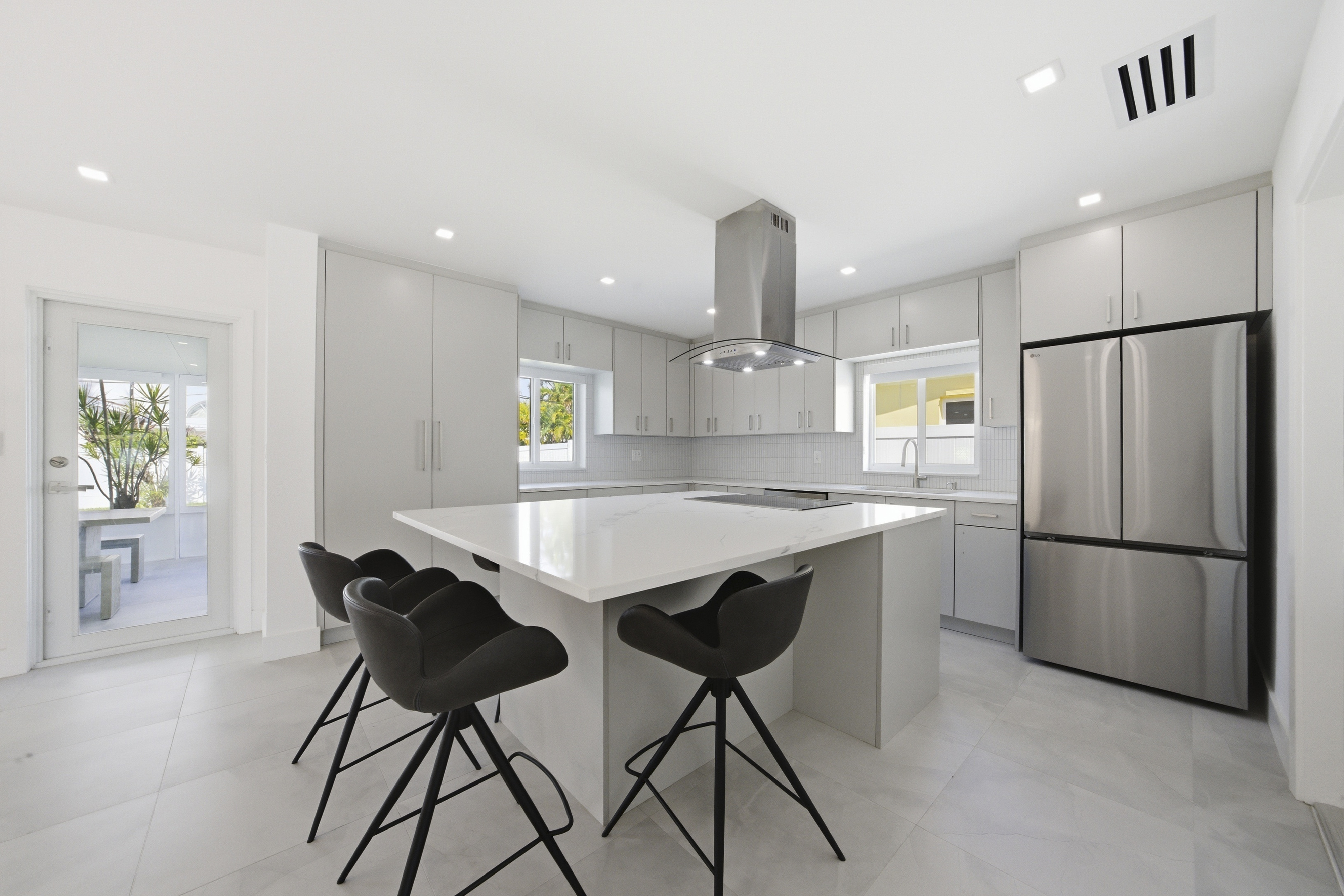 2001 NE 17th Way Fort Lauderdale FL 33305