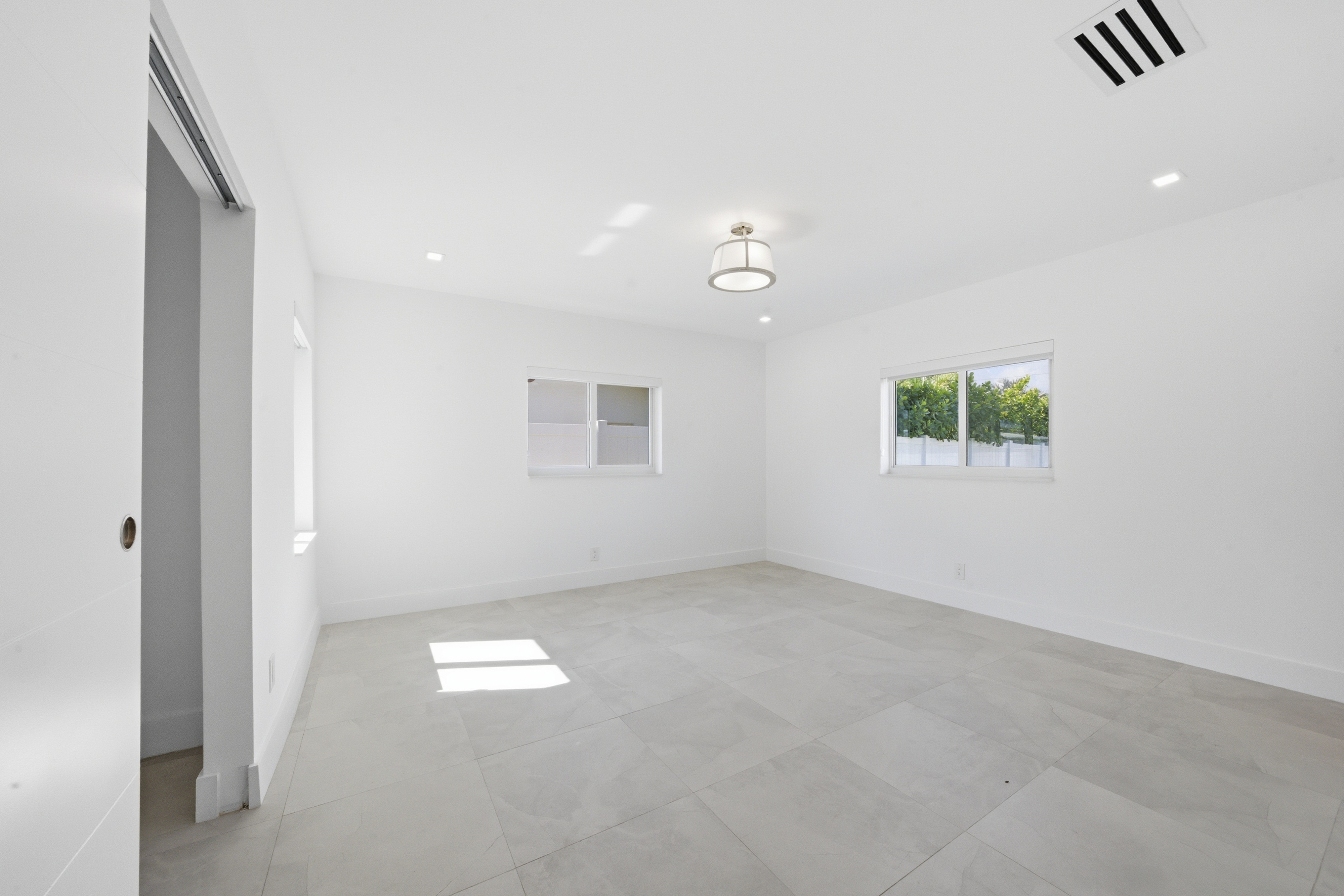 2001 NE 17th Way Fort Lauderdale FL 33305