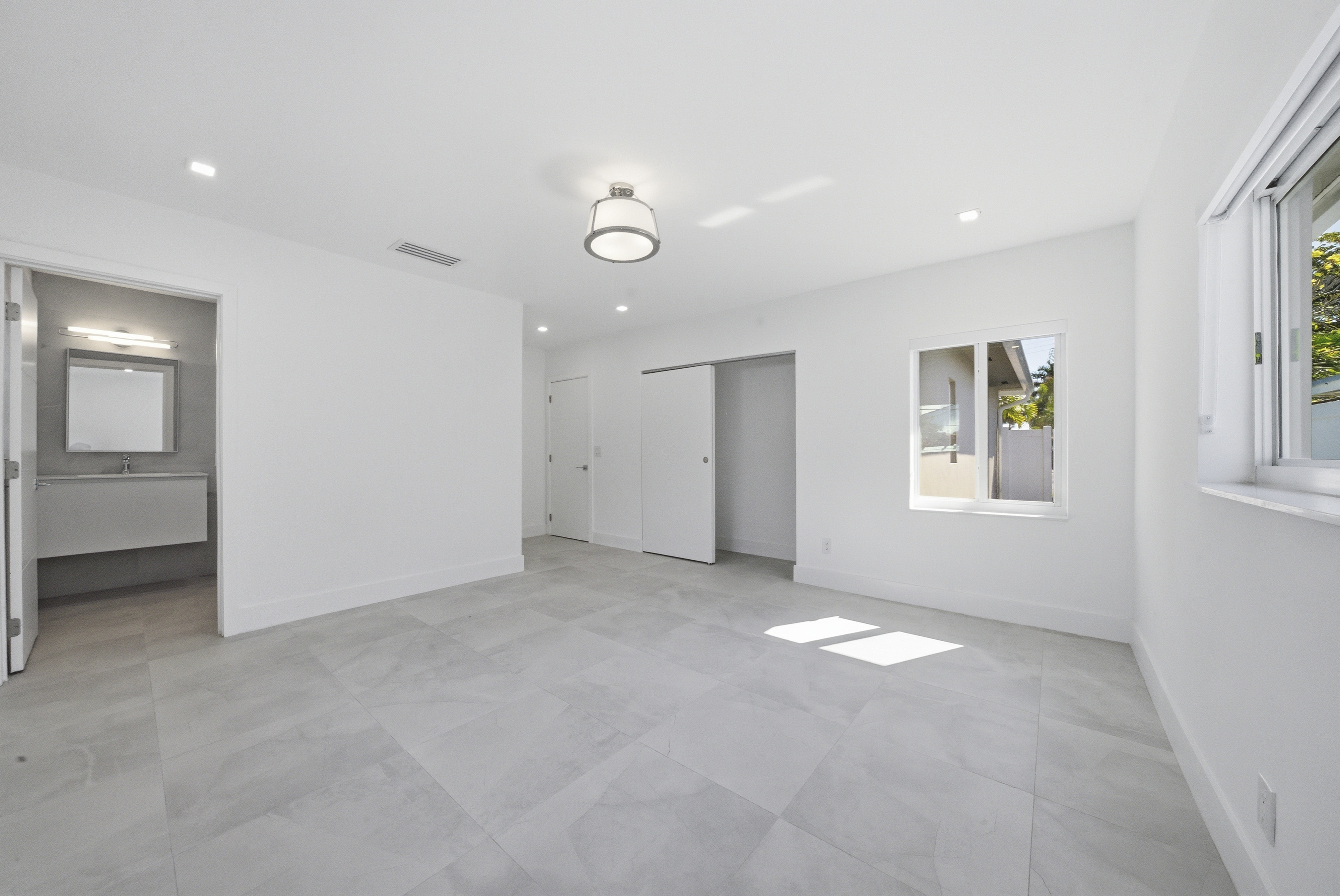 2001 NE 17th Way Fort Lauderdale FL 33305