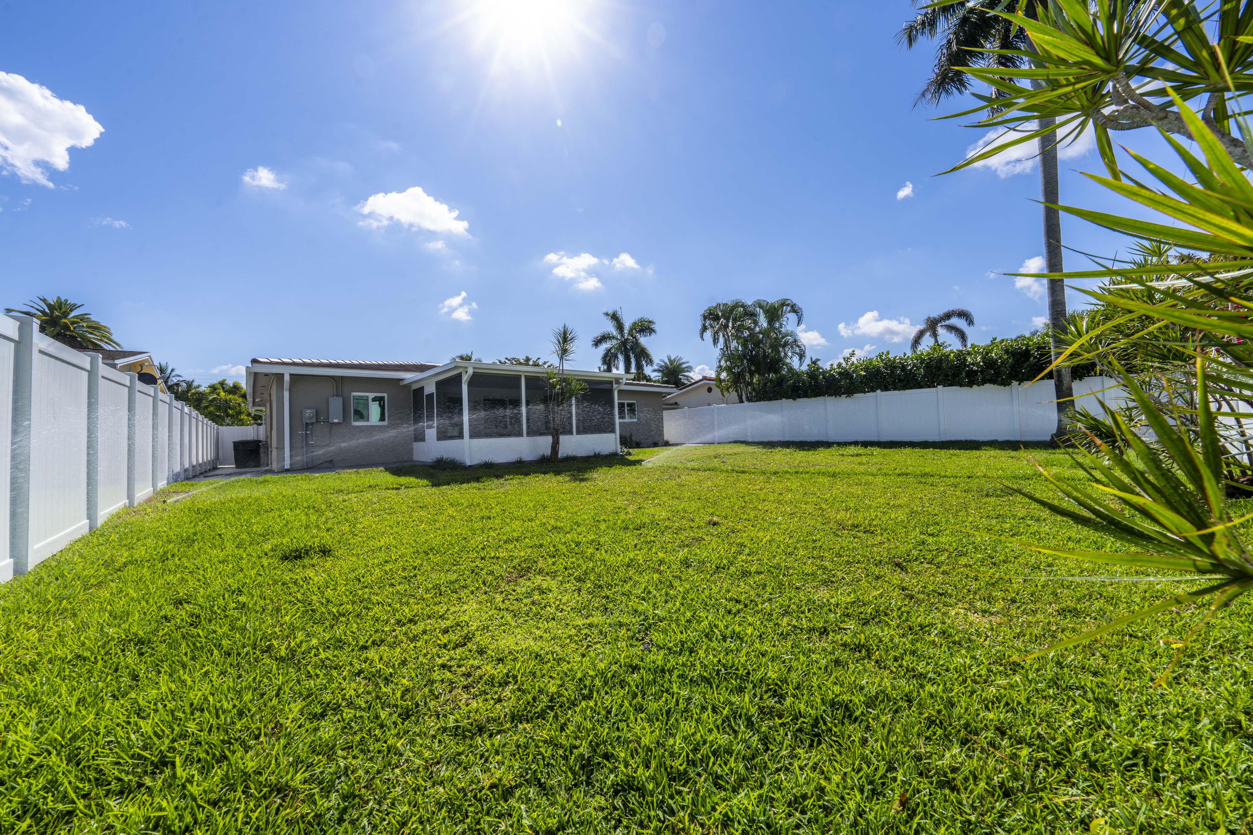 2001 NE 17th Way Fort Lauderdale FL 33305