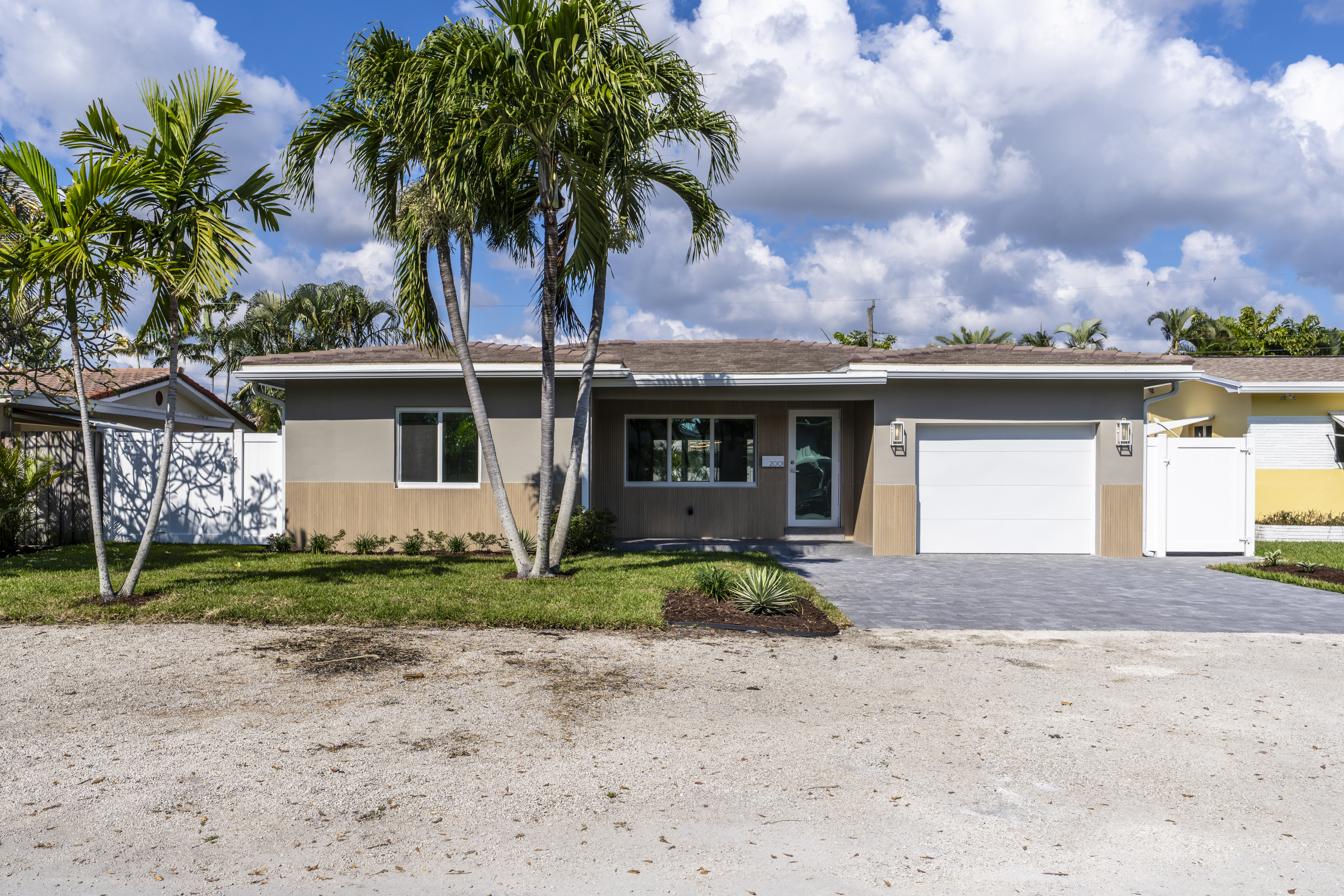 2001 NE 17th Way Fort Lauderdale FL 33305