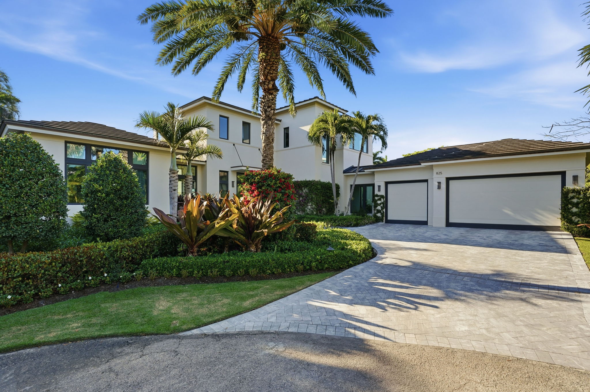 825 W Oyster Lane Lantana FL 33462
