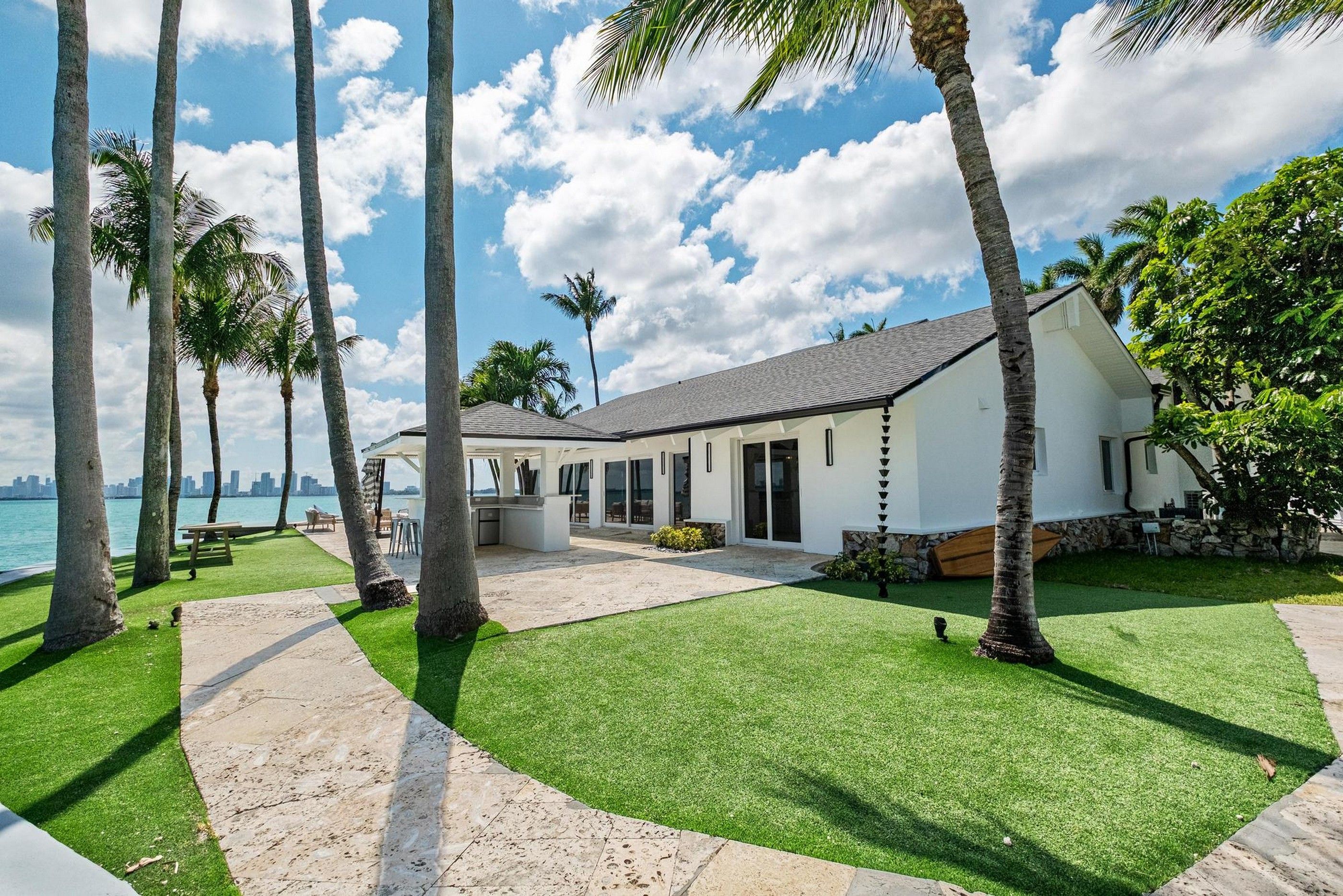1365 Bay Terrace North Bay Village FL 33141