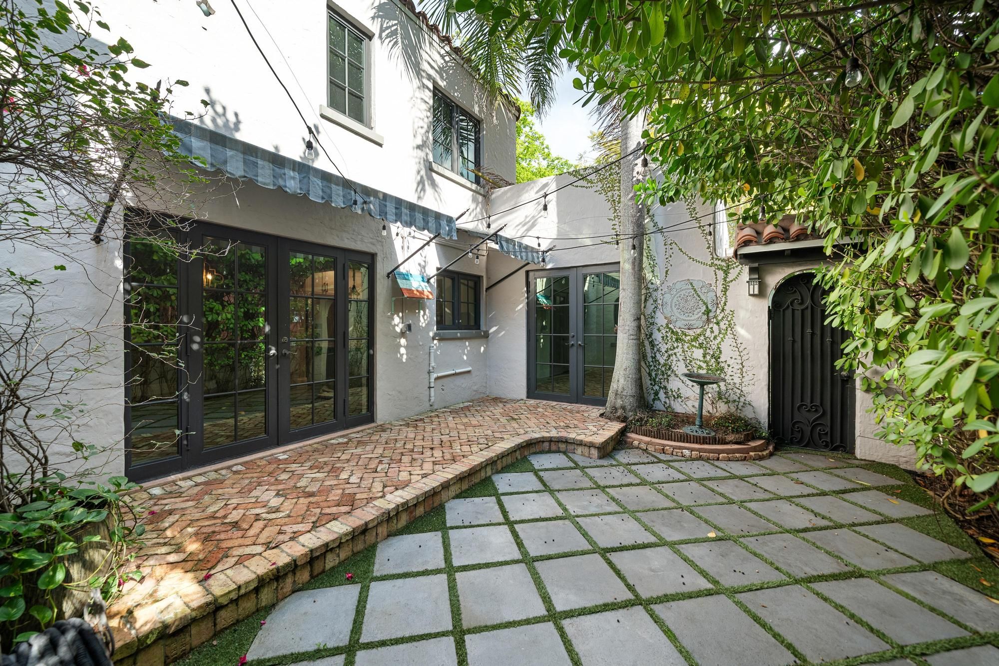 447 Giralda Avenue Coral Gables FL 33134