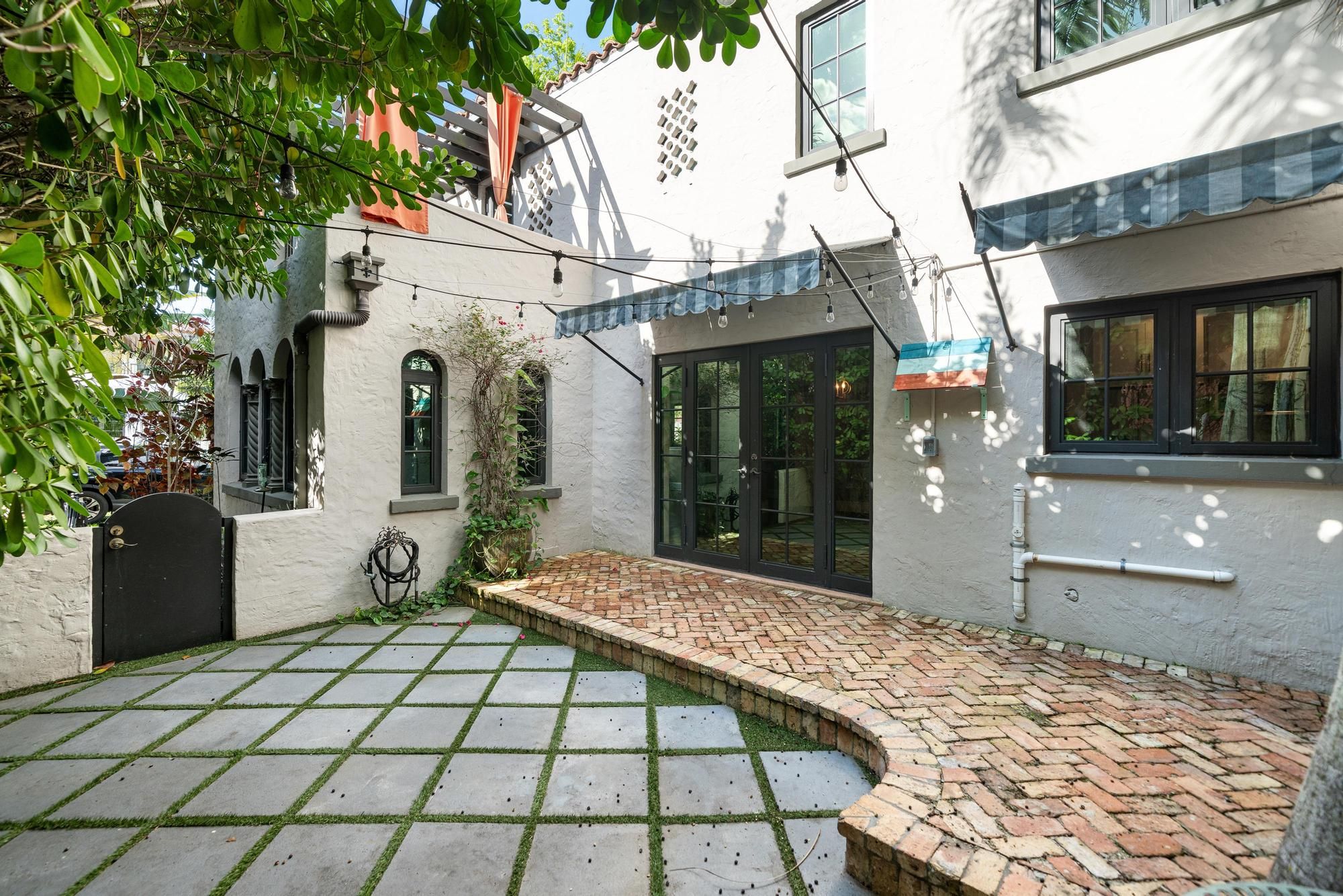 447 Giralda Avenue Coral Gables FL 33134