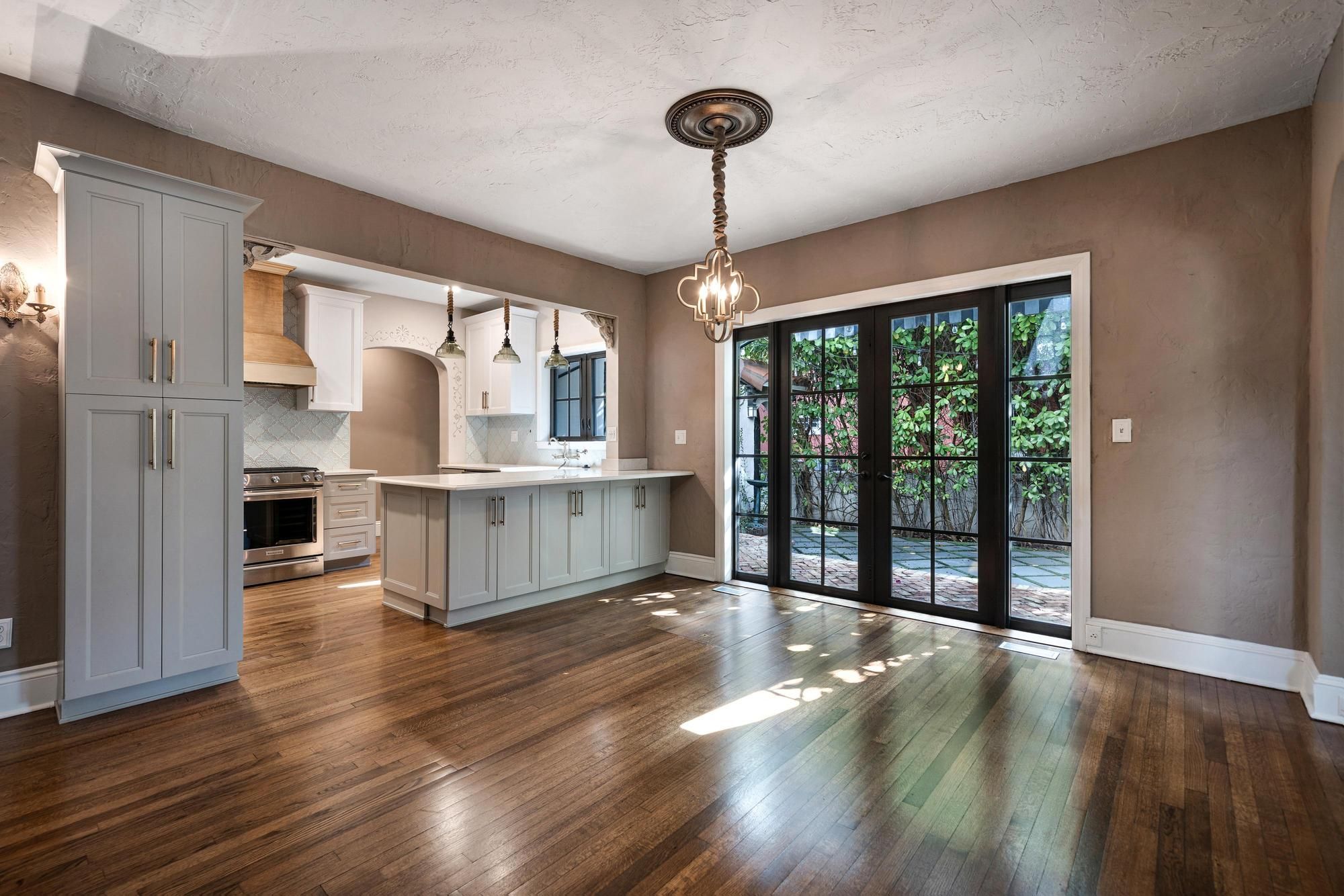 447 Giralda Avenue Coral Gables FL 33134
