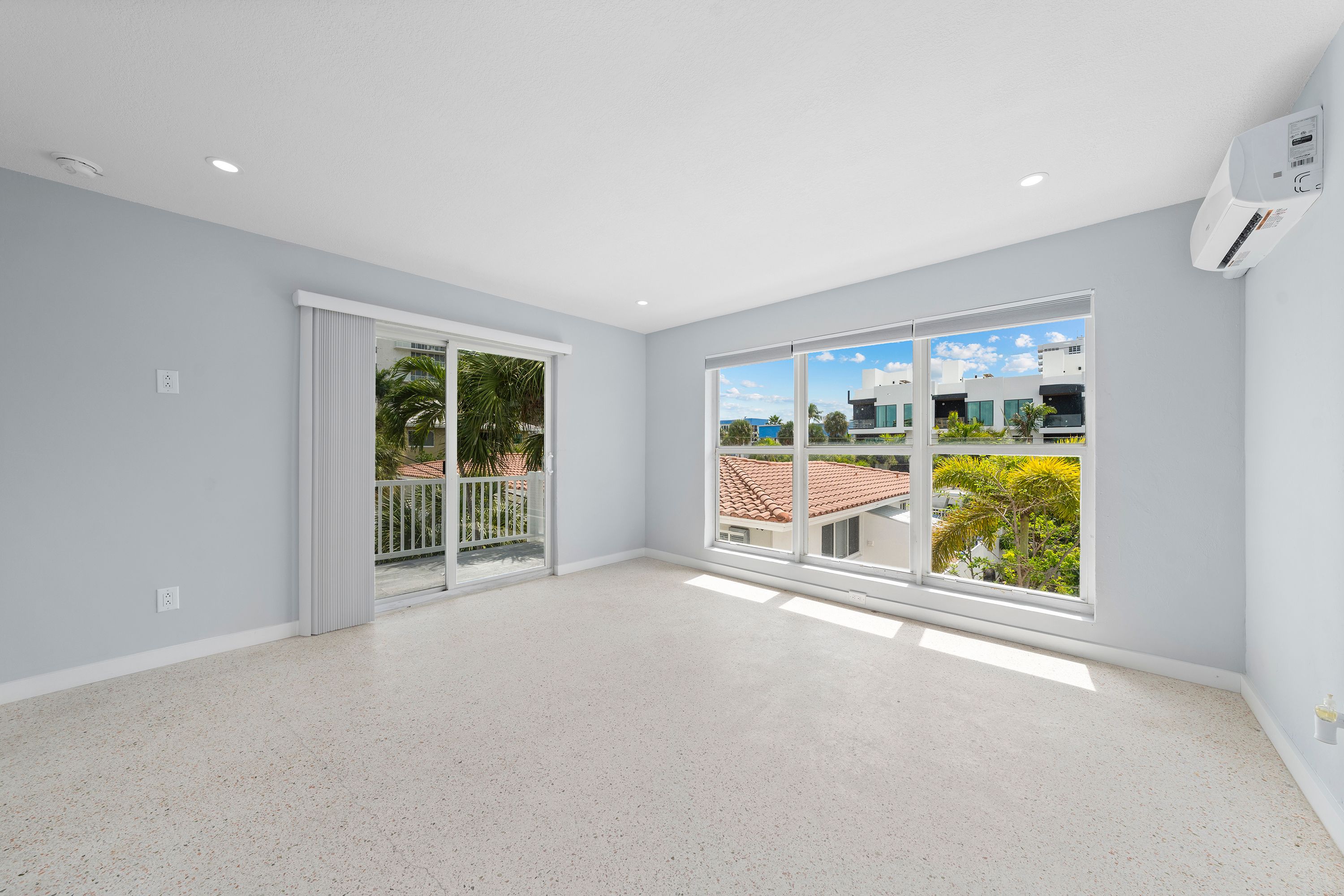 3220 NE 7th Place Pompano Beach FL 33062