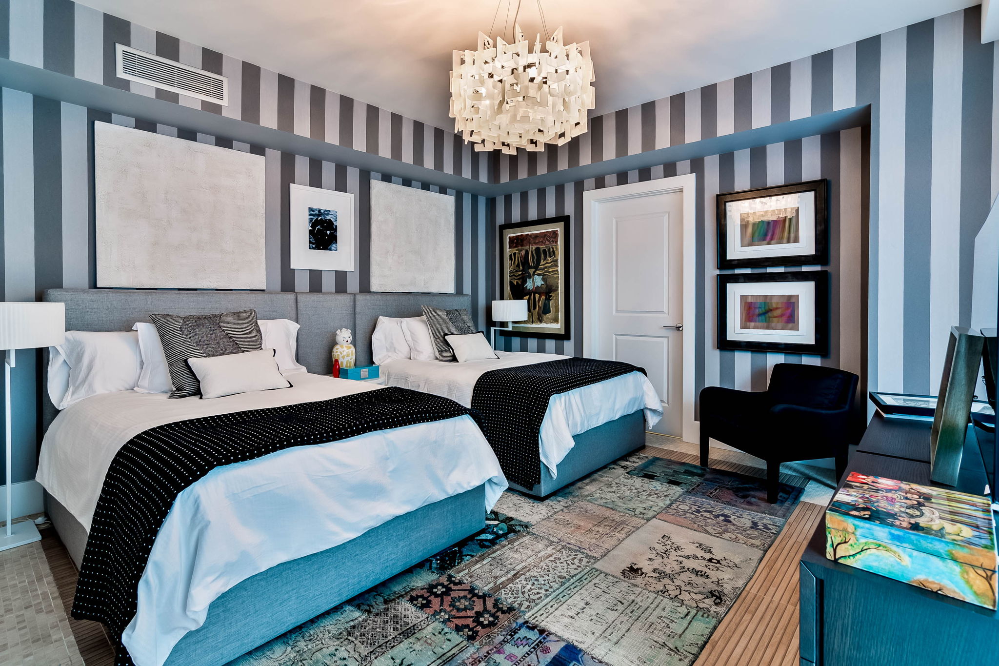 3737 Collins Avenue Miami Beach FL 33140