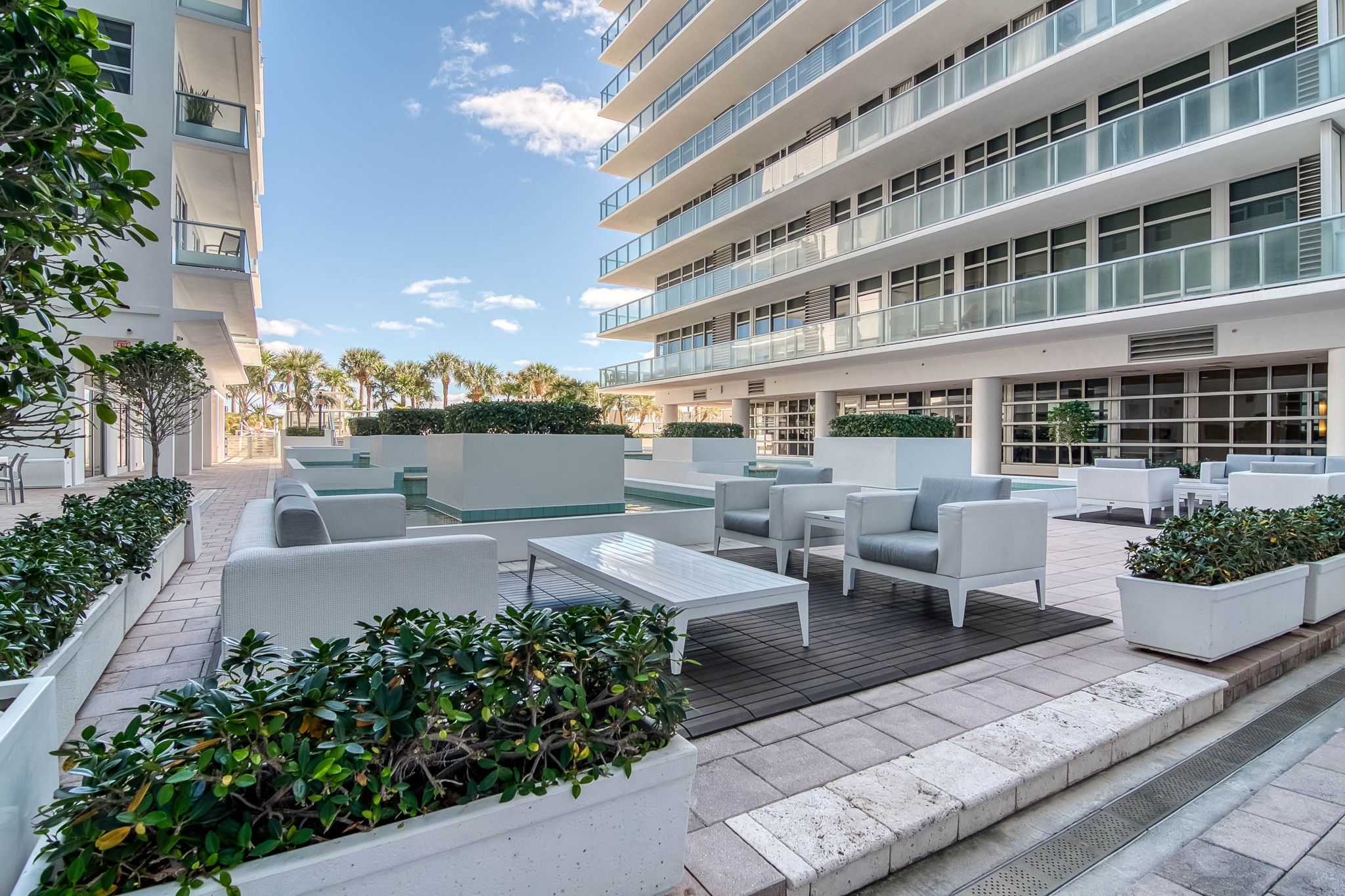 3737 Collins Avenue Miami Beach FL 33140