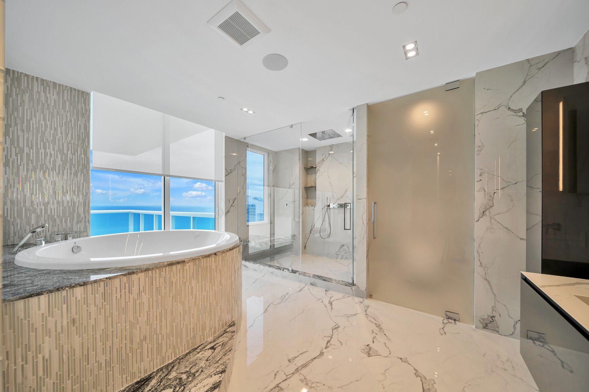 2711 S Ocean Drive Hollywood FL 33019