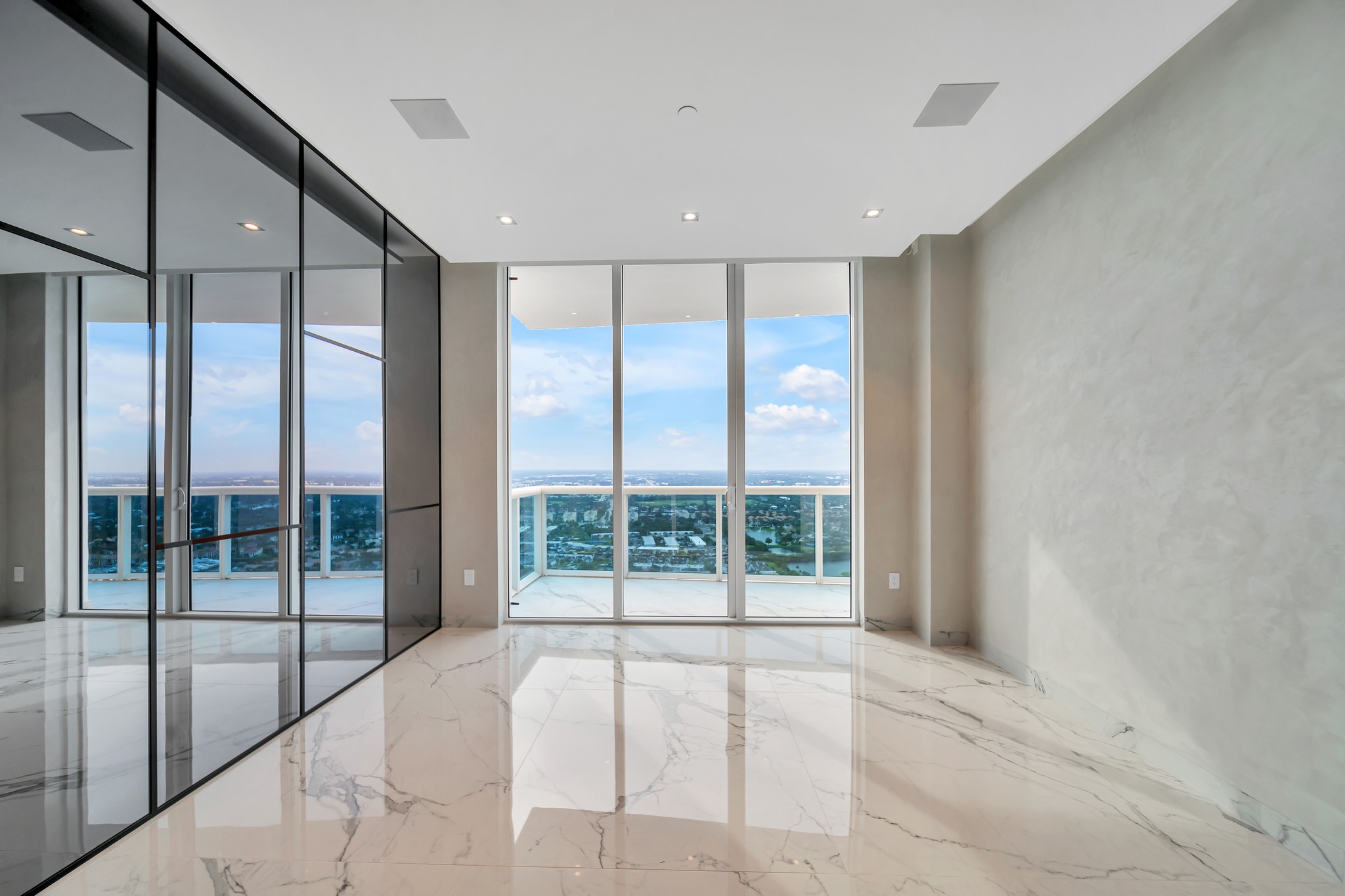 2711 S Ocean Drive Hollywood FL 33019