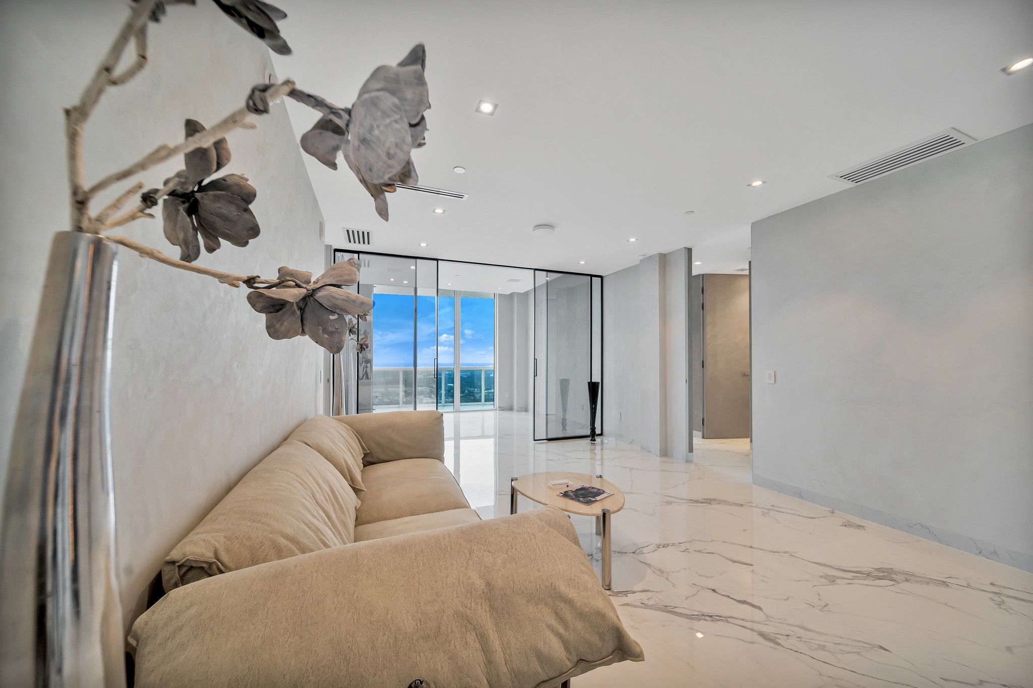 2711 S Ocean Drive Hollywood FL 33019