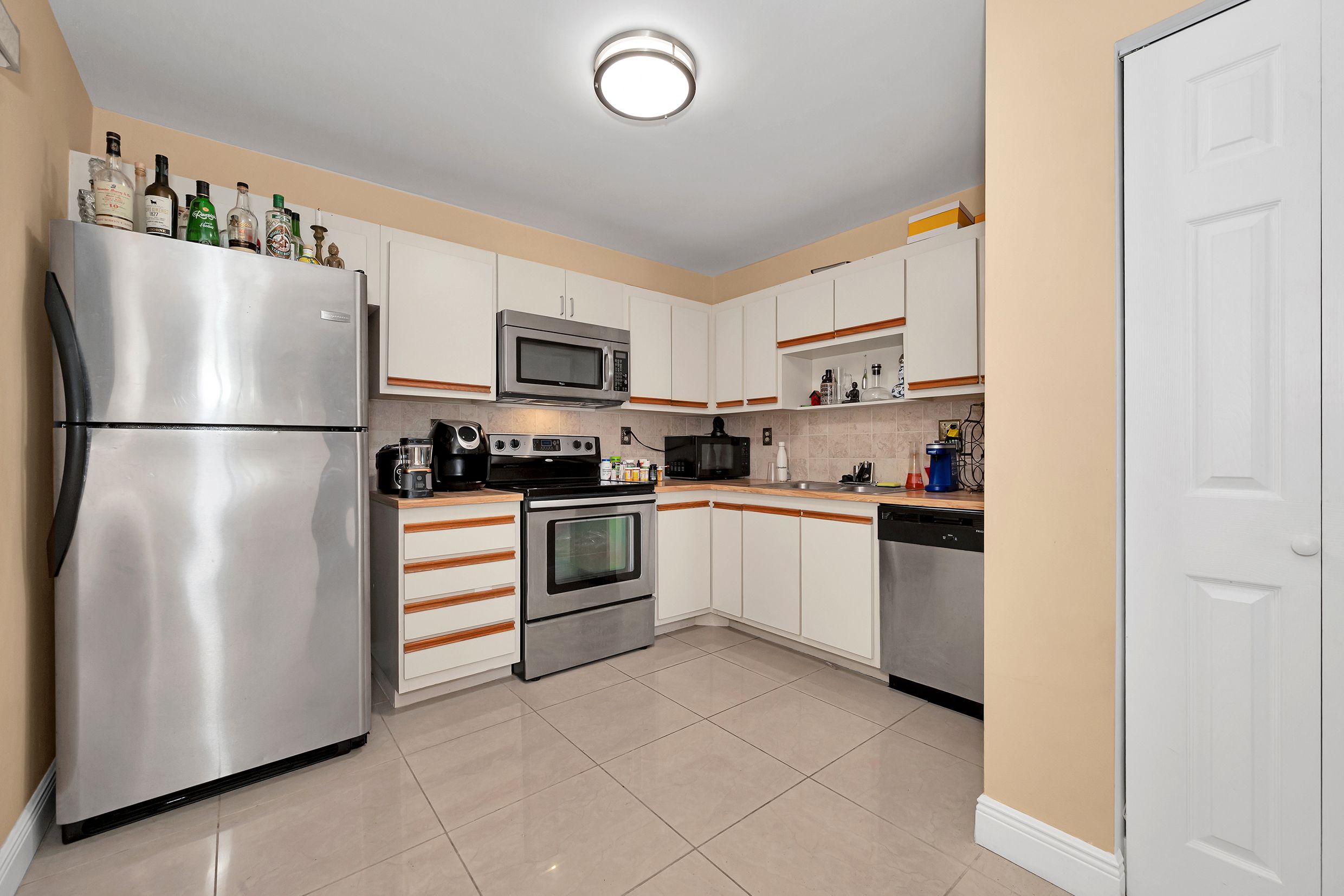 10441 Mahogany Key Circle Miami FL 33196