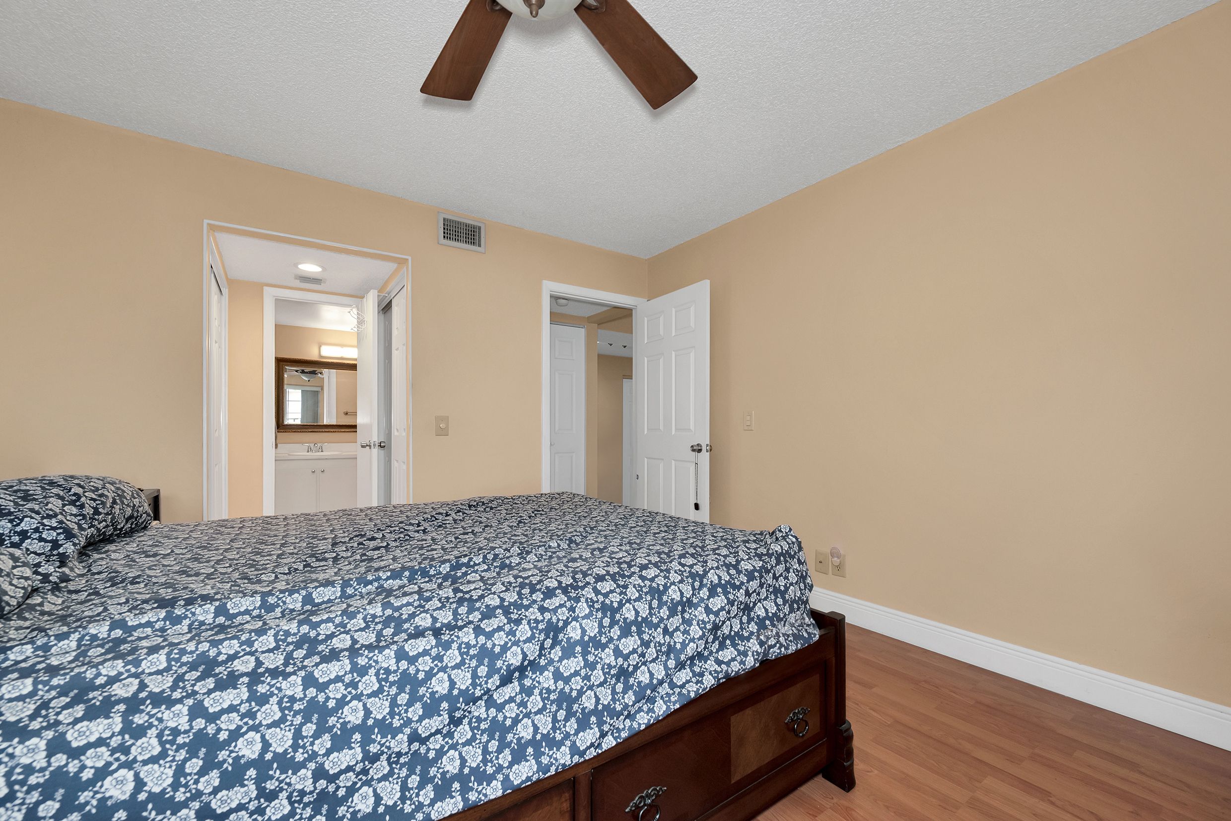 10441 Mahogany Key Circle Miami FL 33196